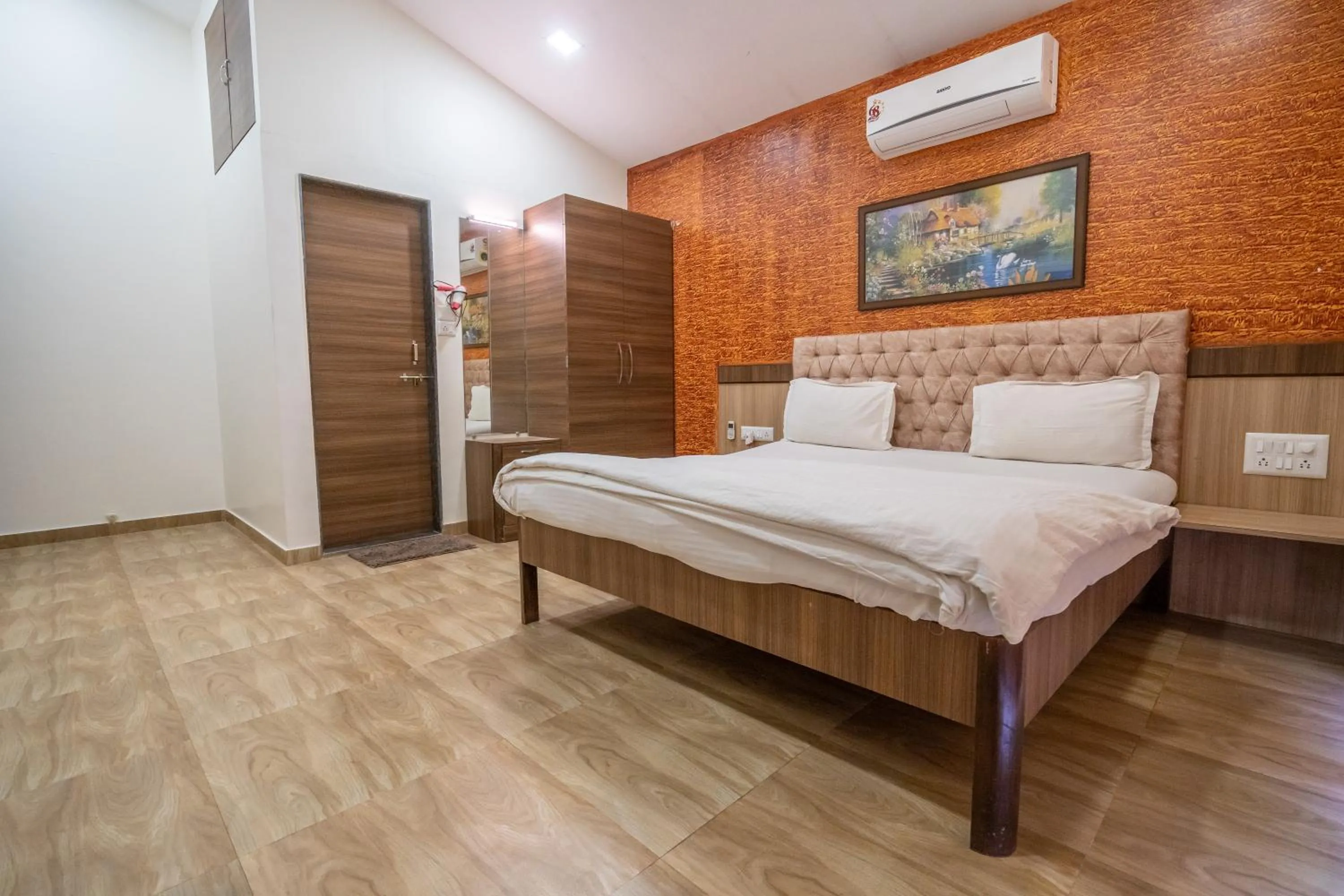 Bed in Green Velvet Resort-Near Pawna Lake