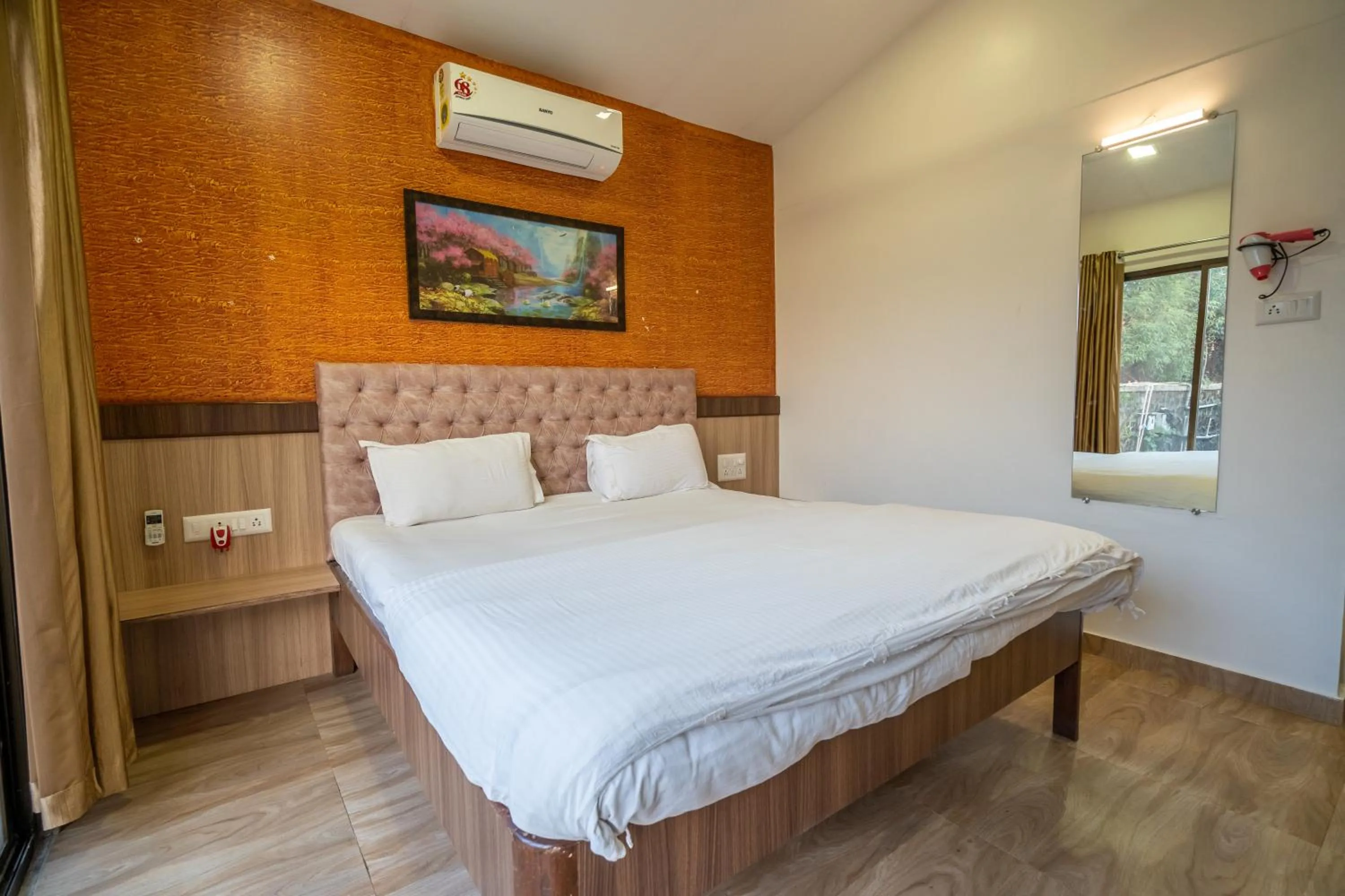 Bed in Green Velvet Resort-Near Pawna Lake