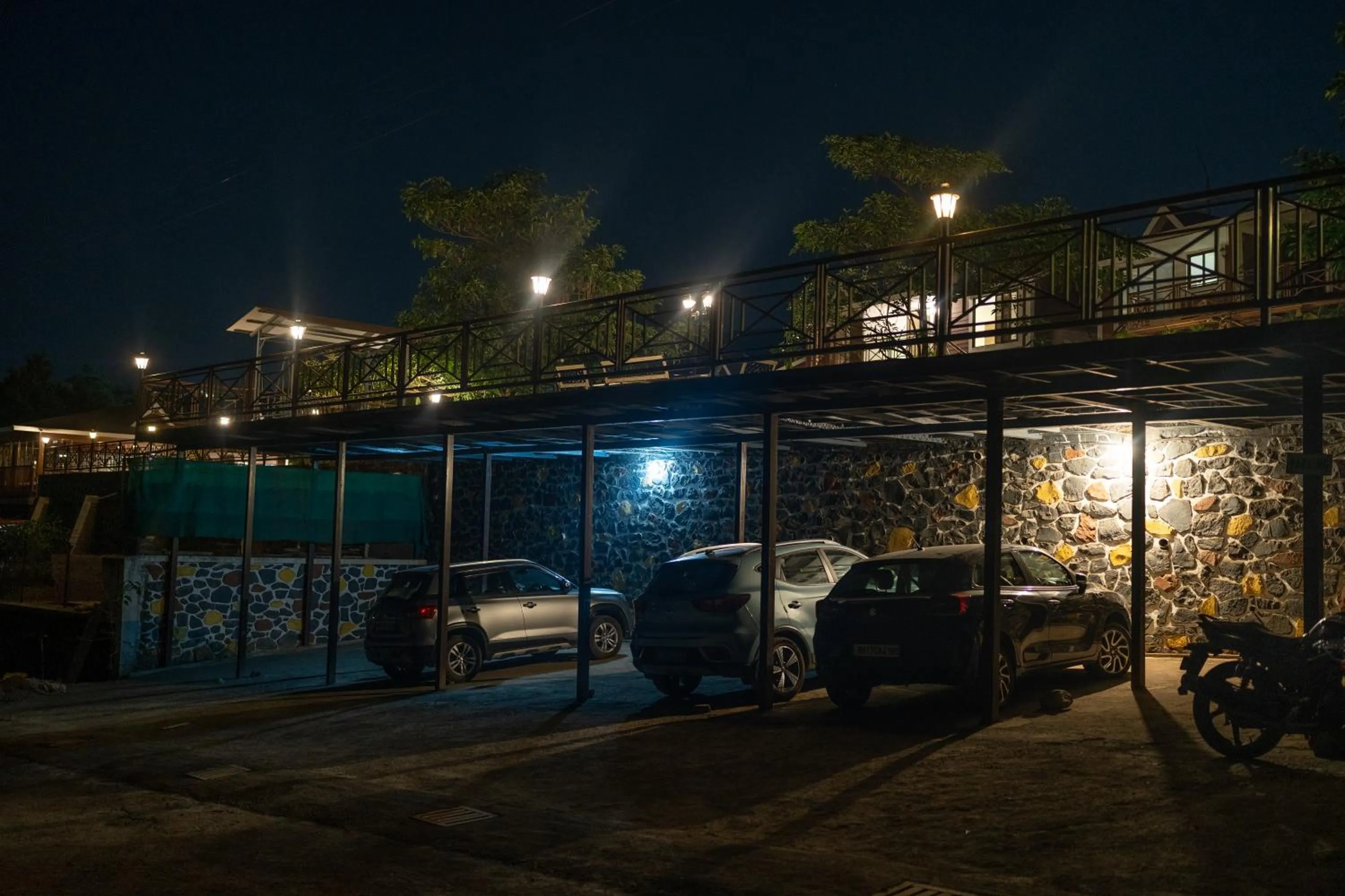 Night in Green Velvet Resort-Near Pawna Lake