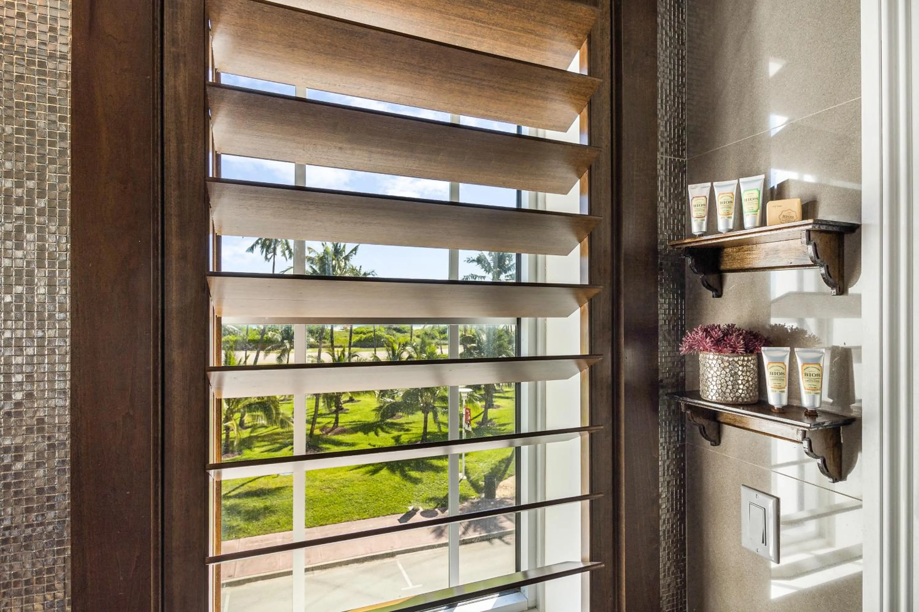 Bathroom in Cavalier South Beach Hotel