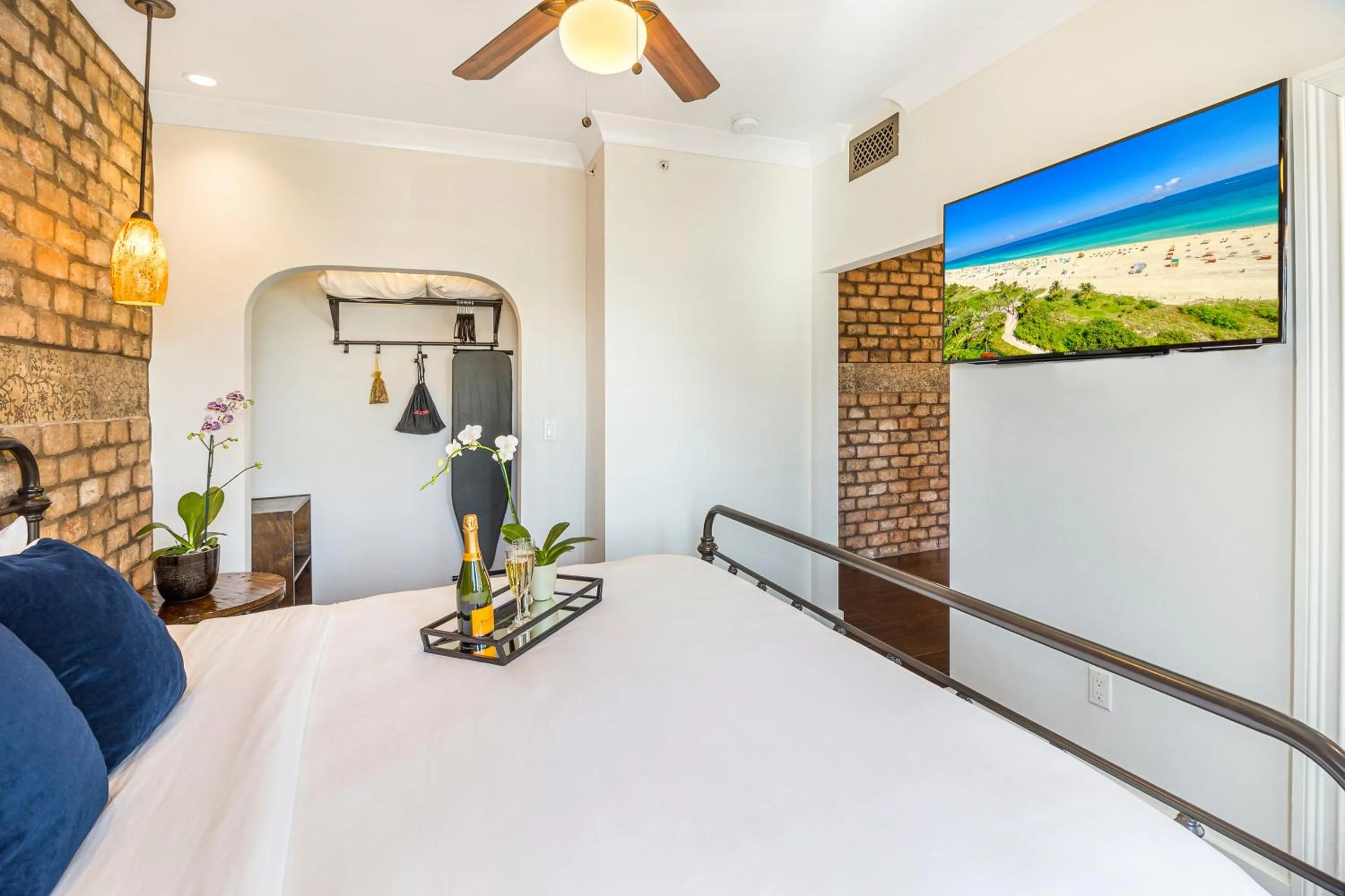 Bed in Cavalier South Beach Hotel