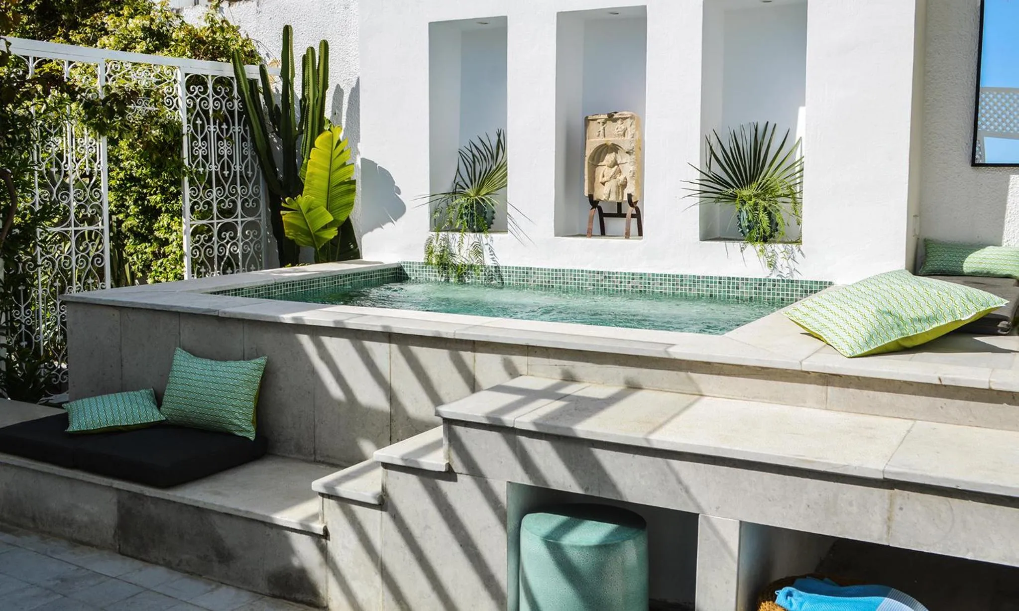 Swimming pool in VILLA EDO