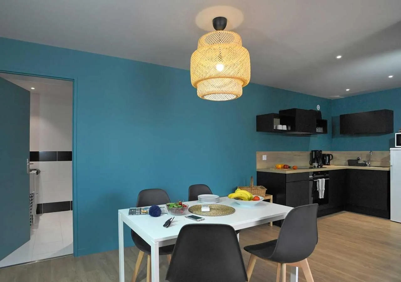 Kitchen or kitchenette in CLOS DES THERMES A JONZAC