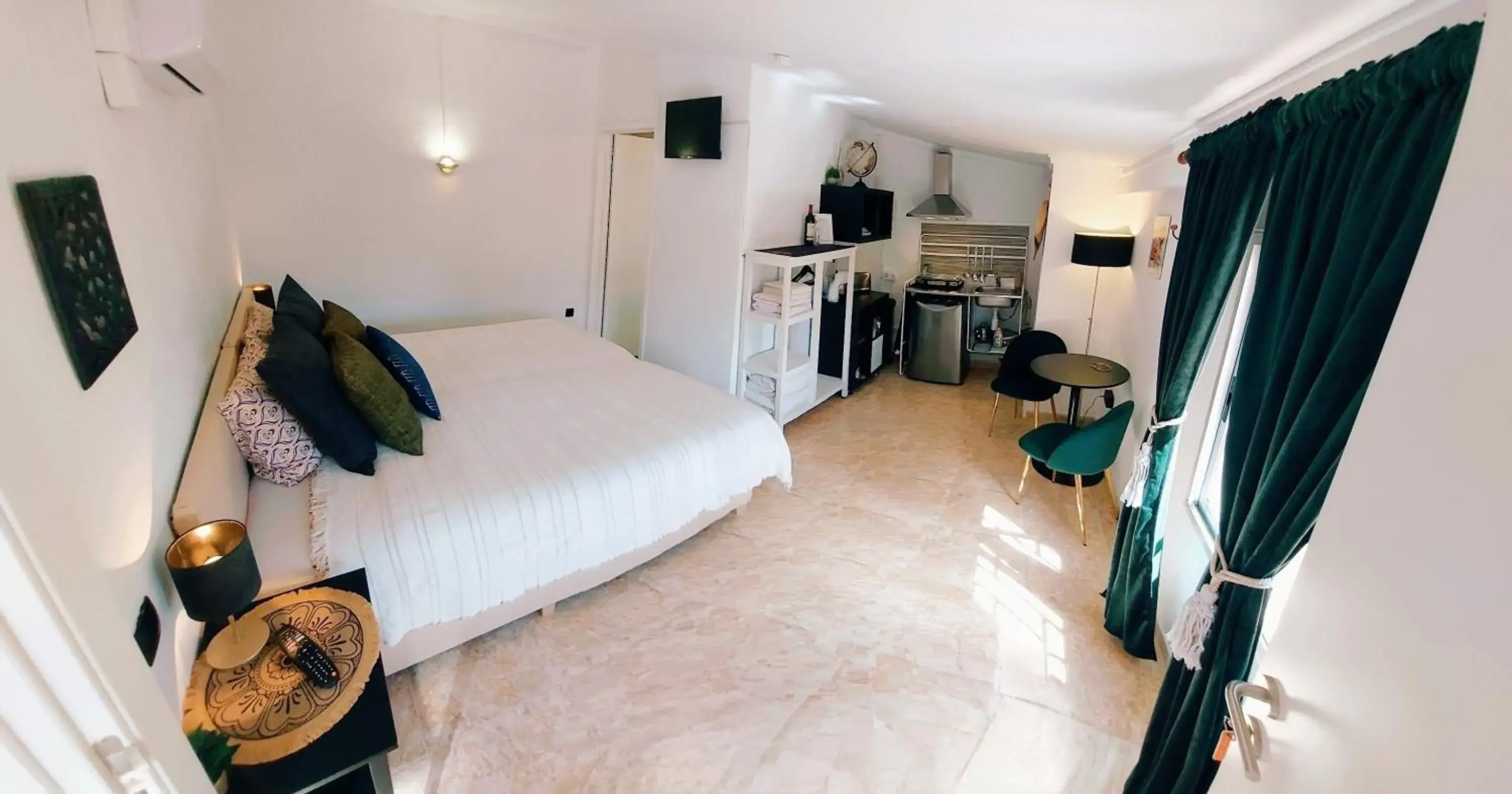 Deluxe Room - single occupancy in B&B Casa Josa Deluxe Room - single occupancy in B&B Casa Josa