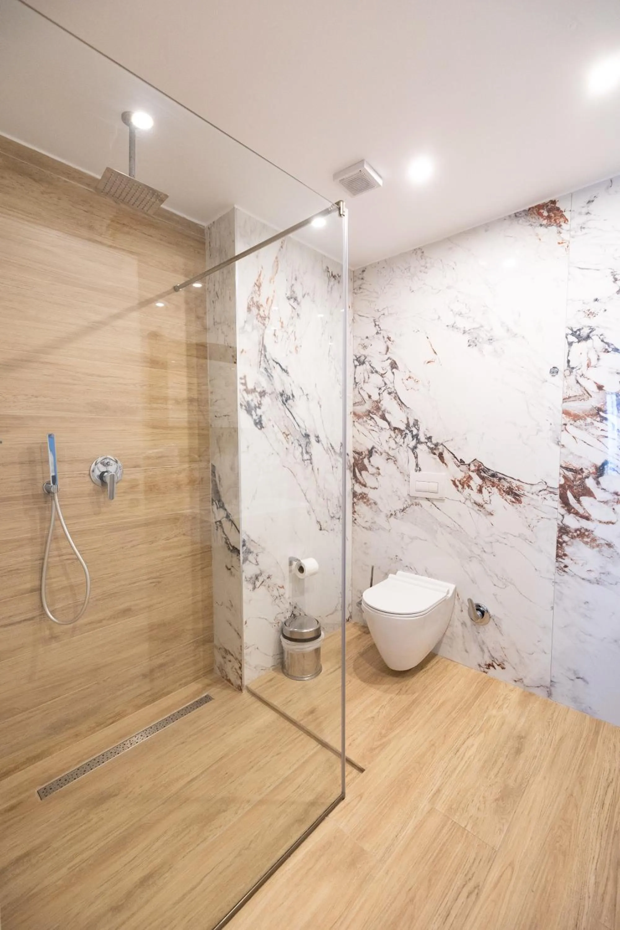 Shower in DUKA Hotel