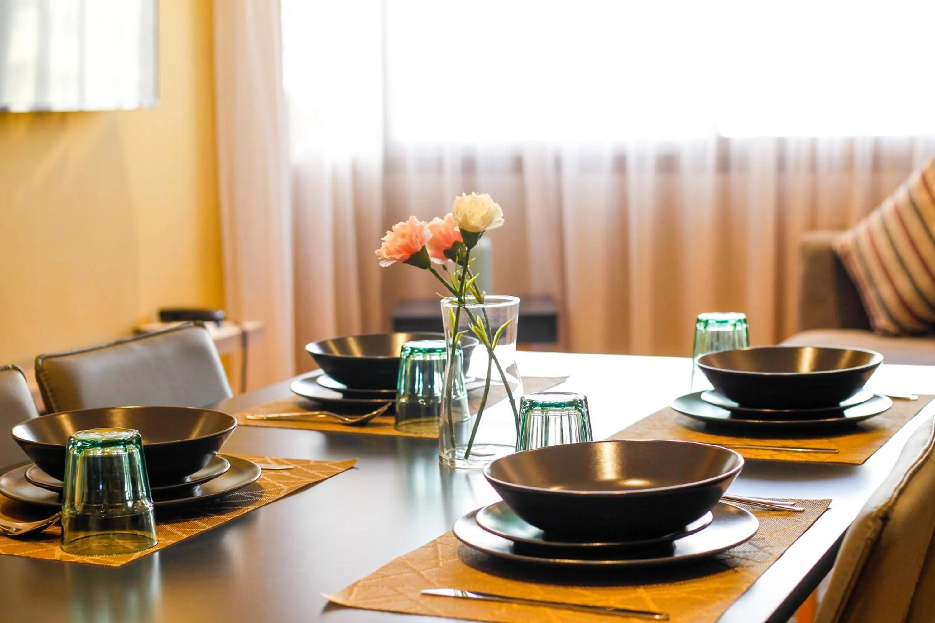 Dining area in Flamant Rose Appart Hotel
