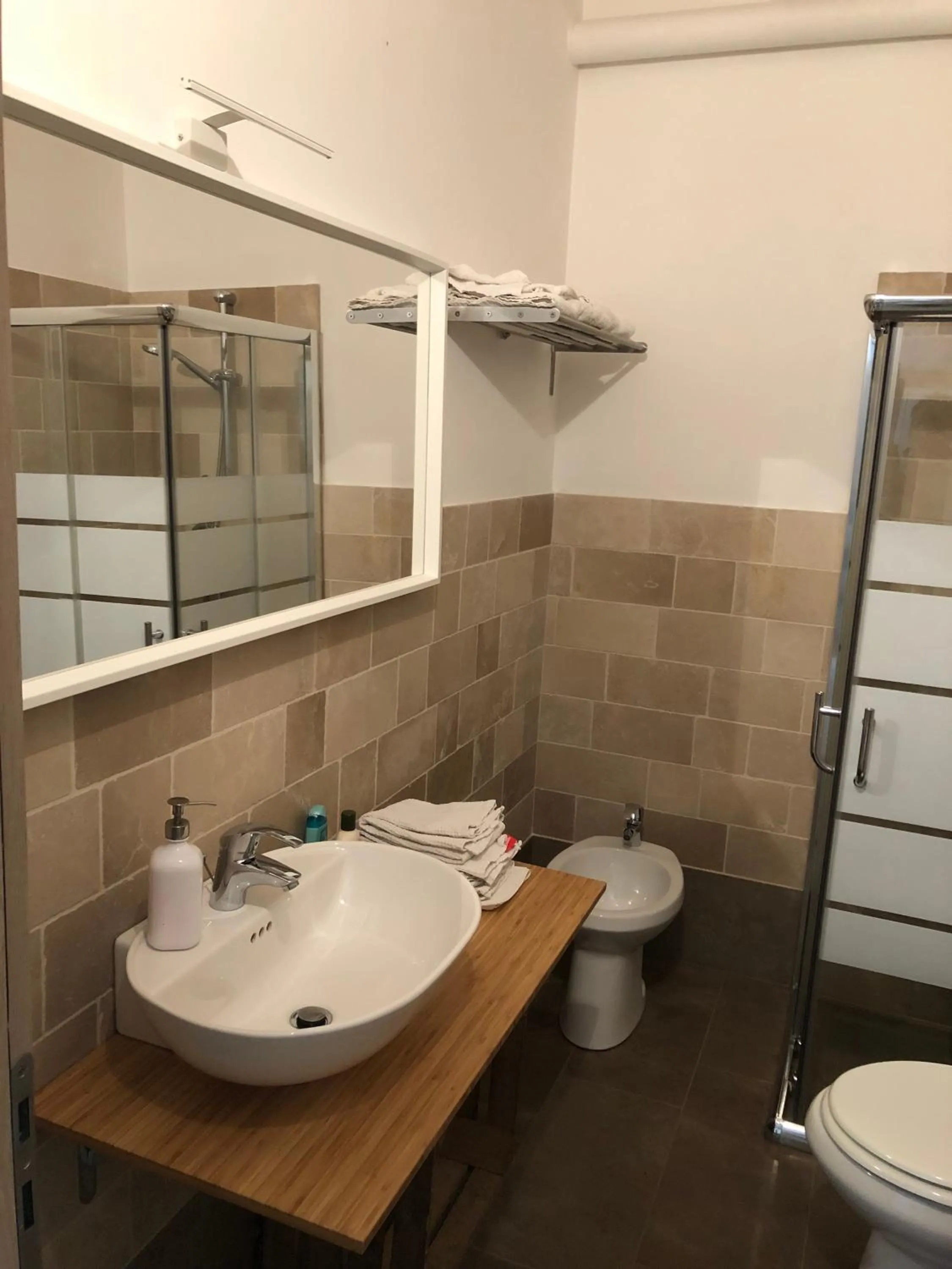 Bathroom in Mazzara Farm