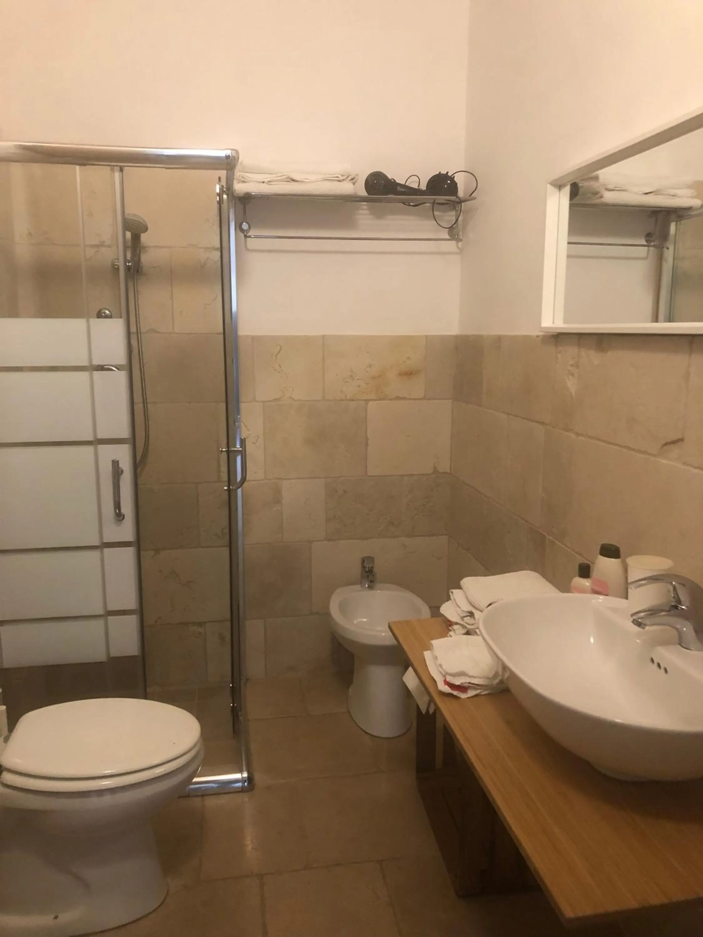 Bathroom in Mazzara Farm