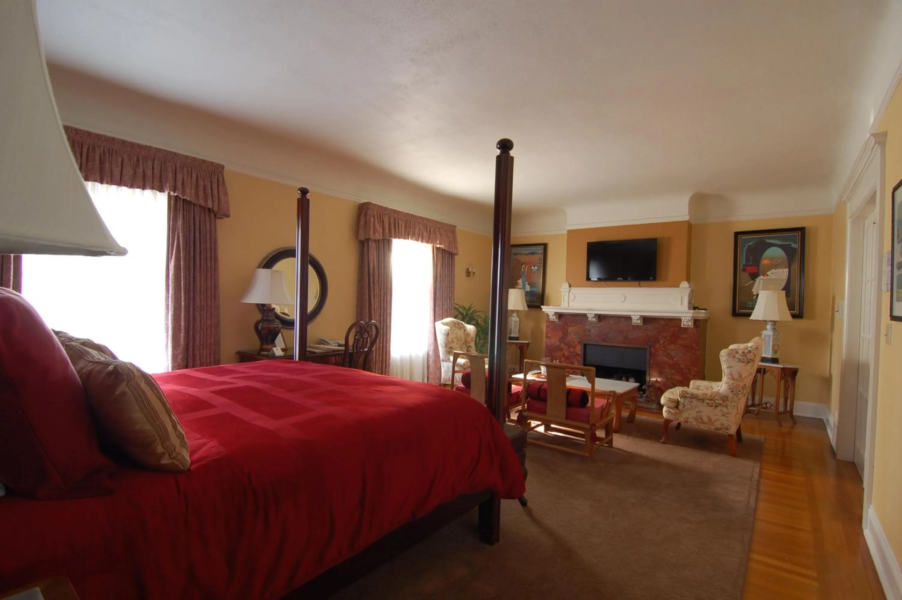 Photo of the whole room in Jackson Court