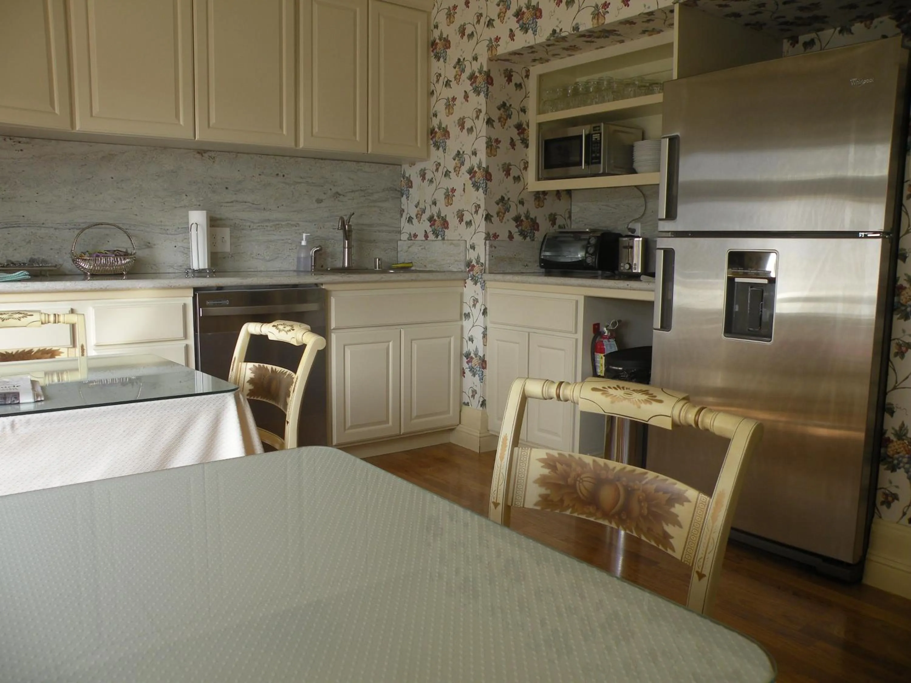 Restaurant/places to eat in Jackson Court