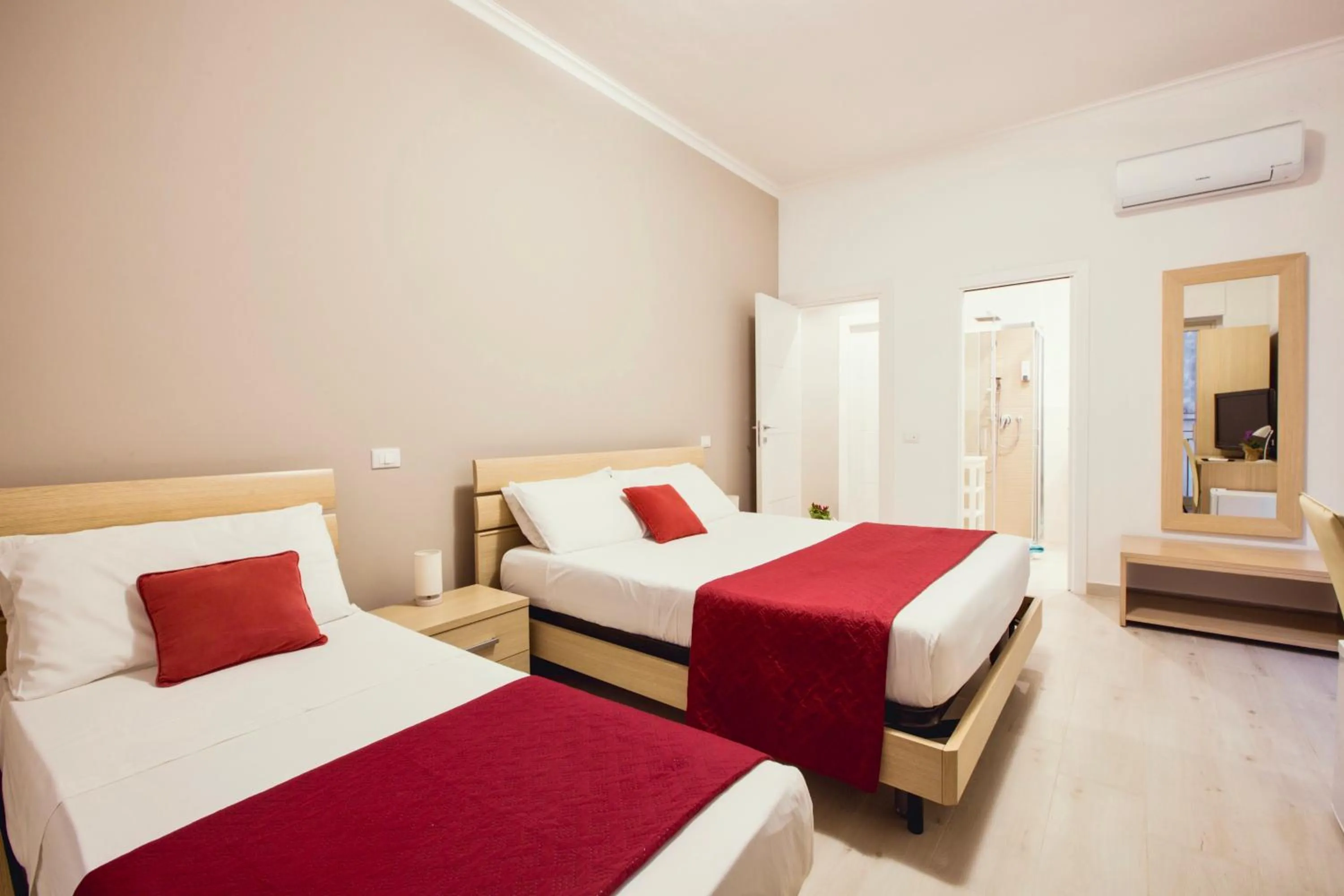 Bedroom, Bed in Oasis