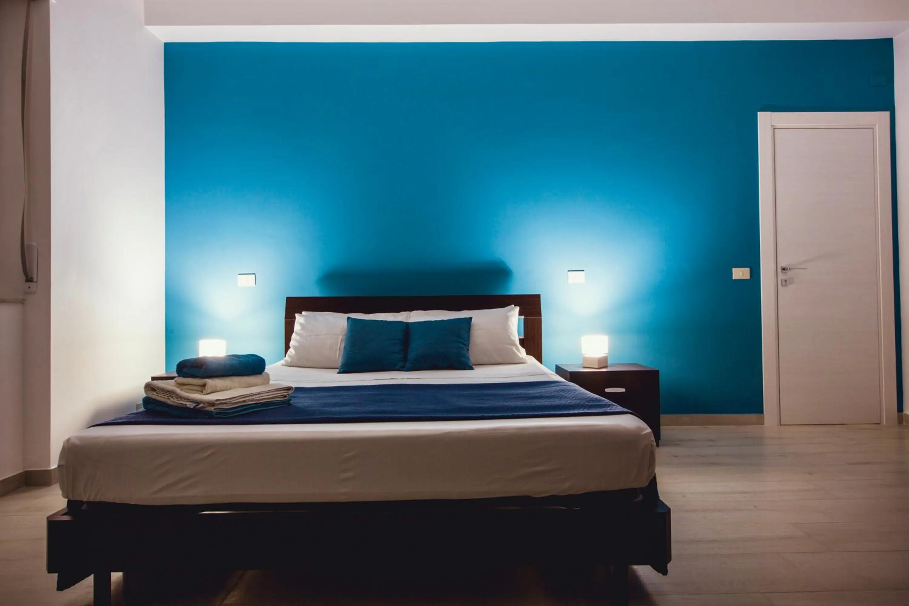 Bedroom, Bed in Oasis