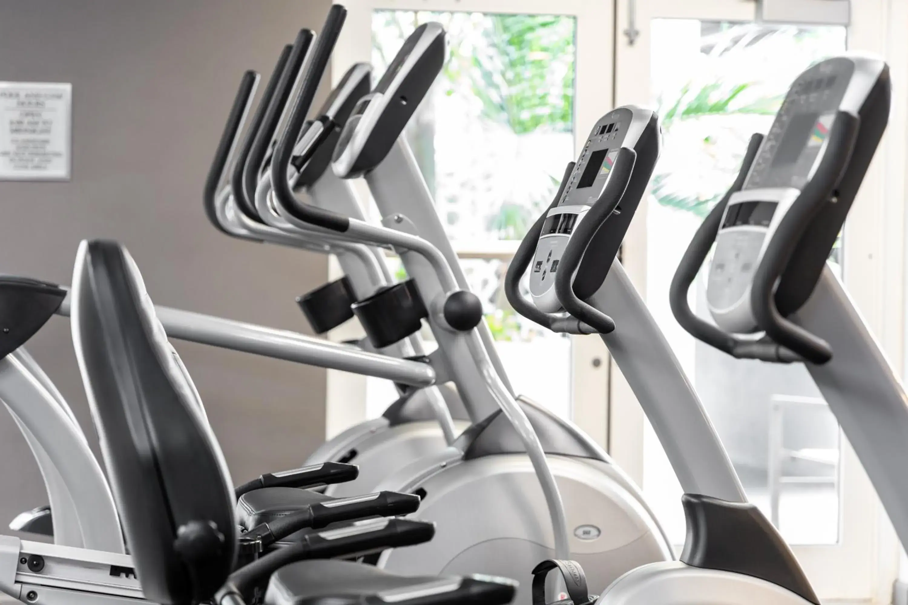Fitness centre/facilities in Fortune House Hotel Suites Fitness centre/facilities in Fortune House Hotel Suites