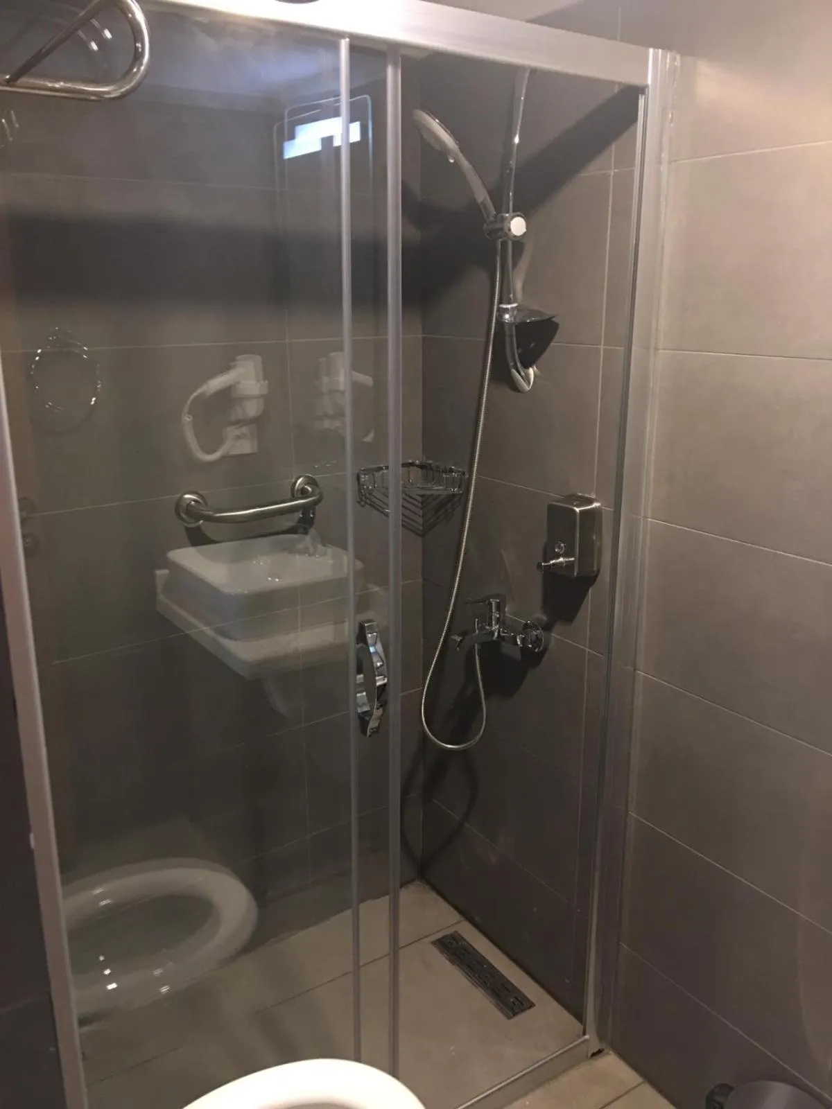 Shower in Cadde Suite Bakırköy