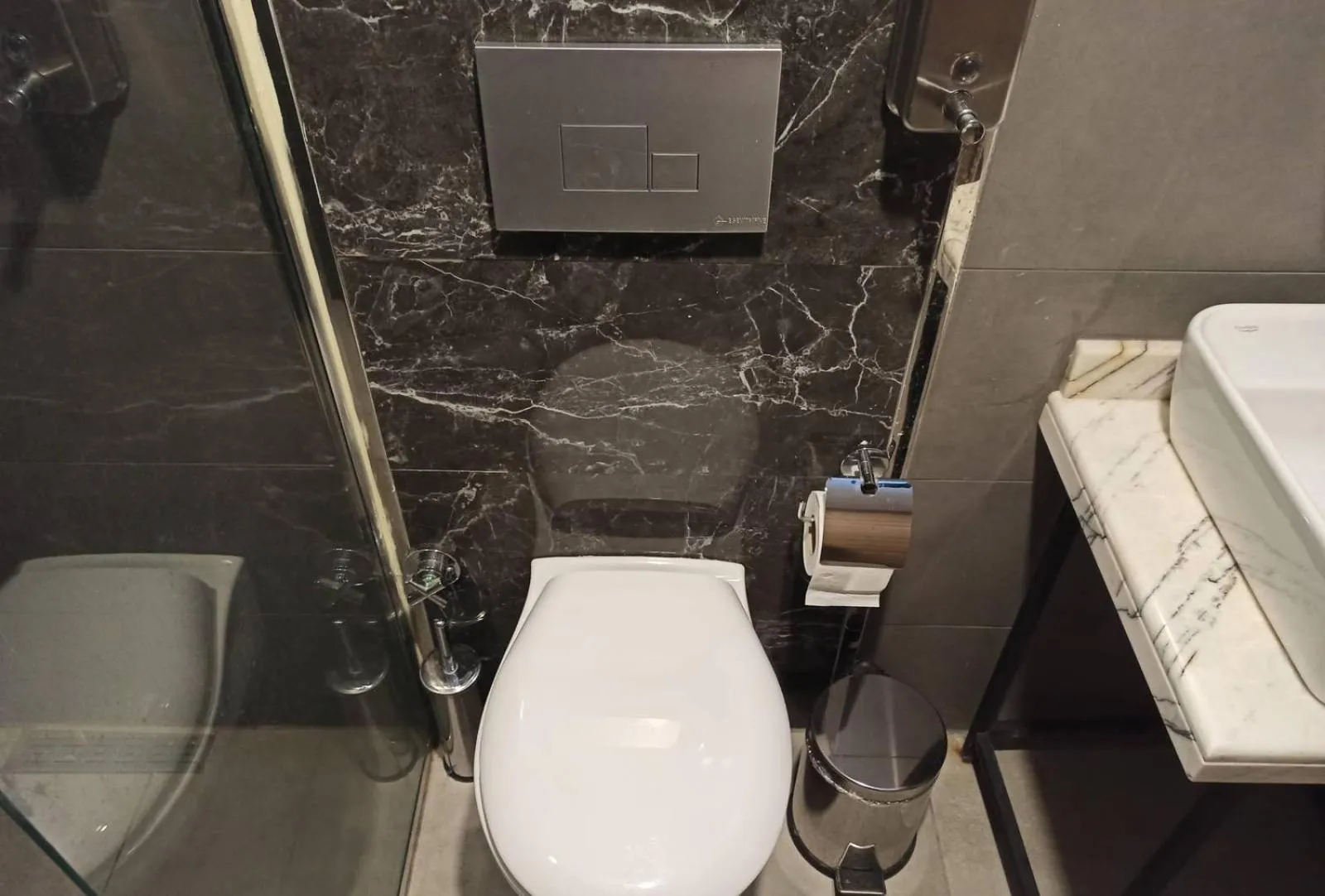 Toilet in Cadde Suite Bakırköy