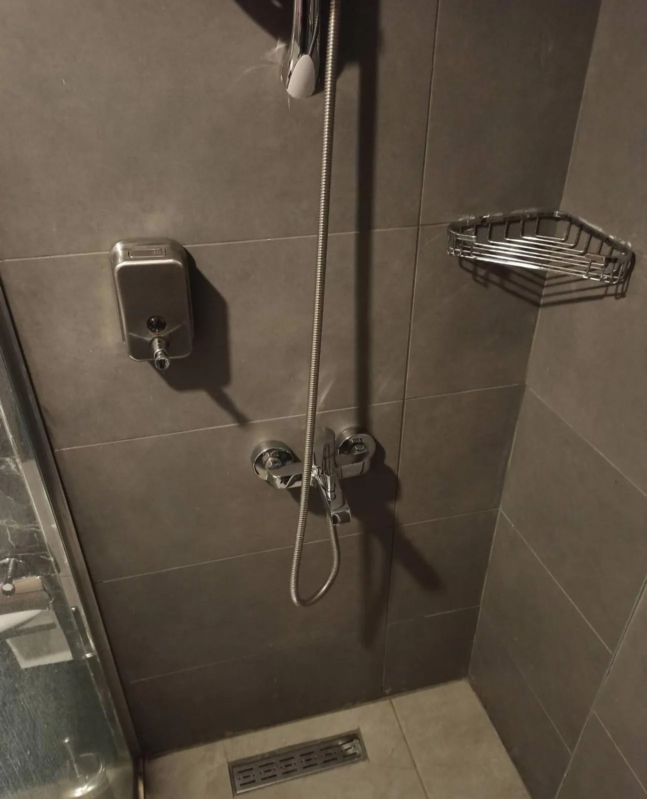 Shower in Cadde Suite Bakırköy