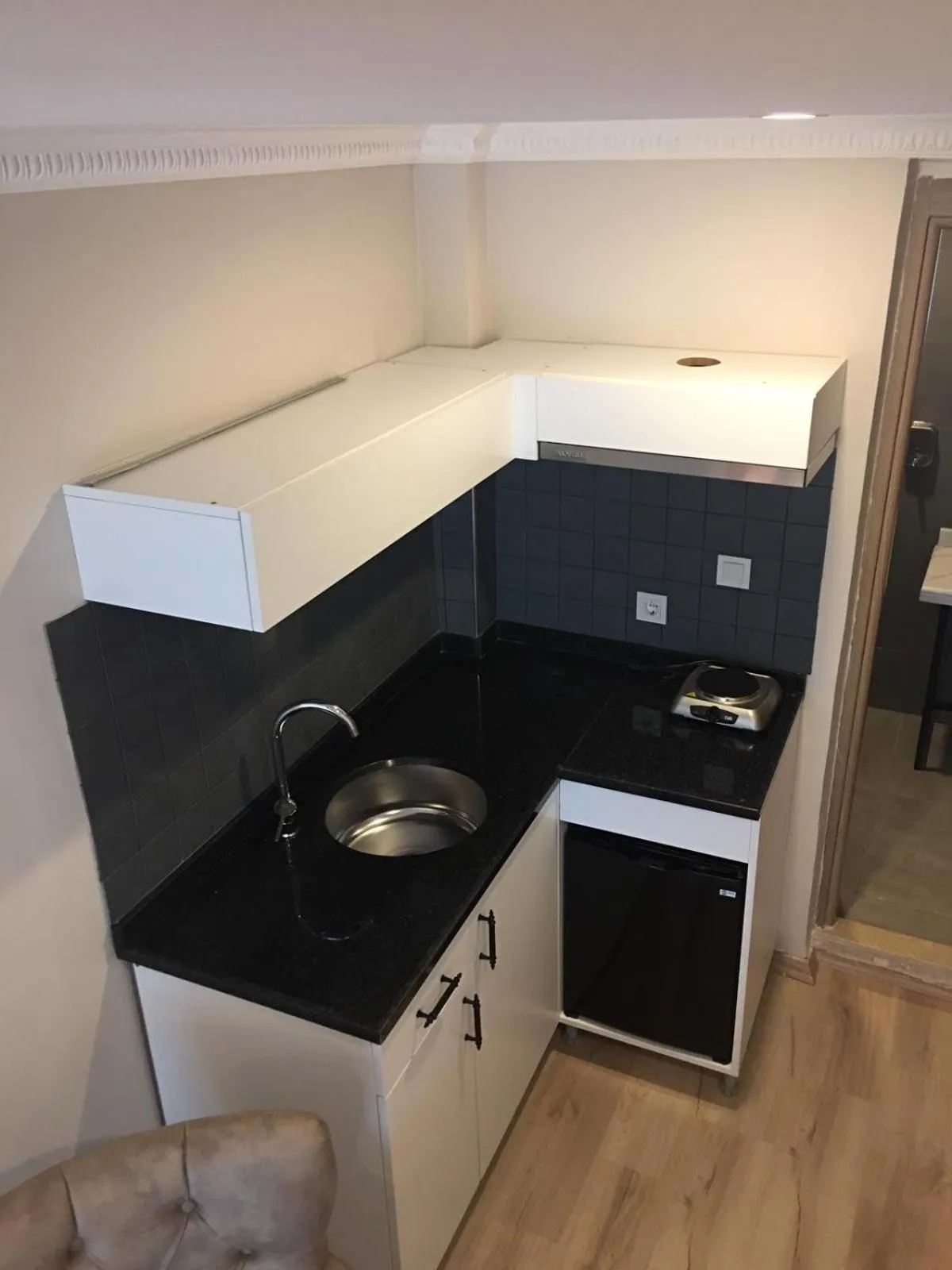 Kitchen or kitchenette in Cadde Suite Bakırköy