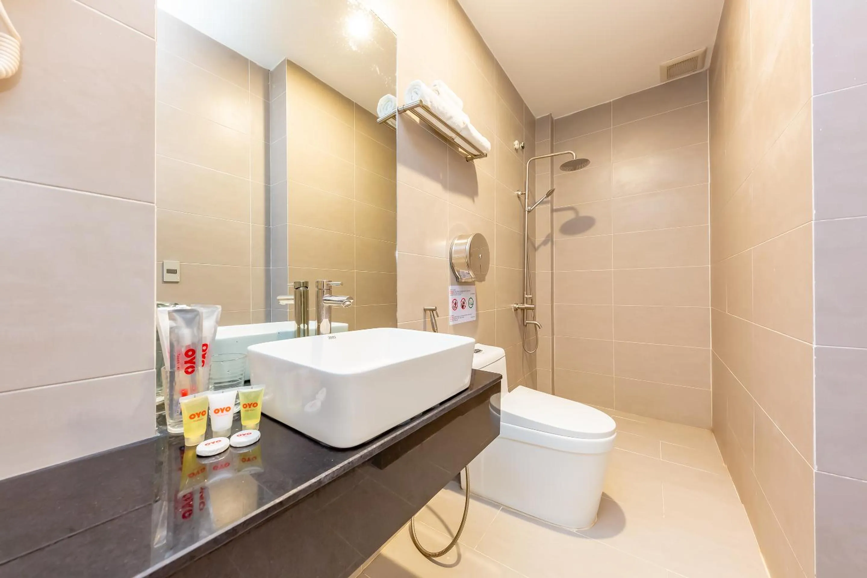 Bathroom in QA Hotel Dalat - City Centre