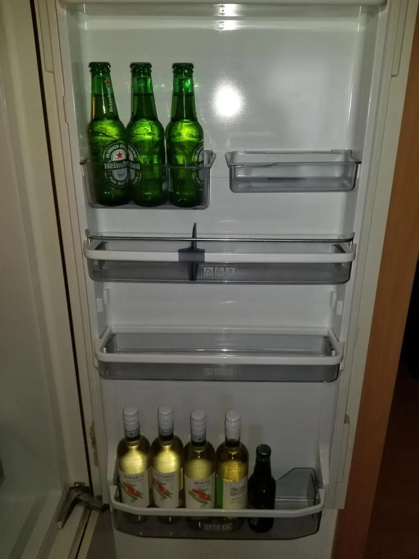 Food and drinks in 3 Doppelbett Business Apartment am Bodensee Food and drinks in 3 Doppelbett Business Apartment am Bodensee