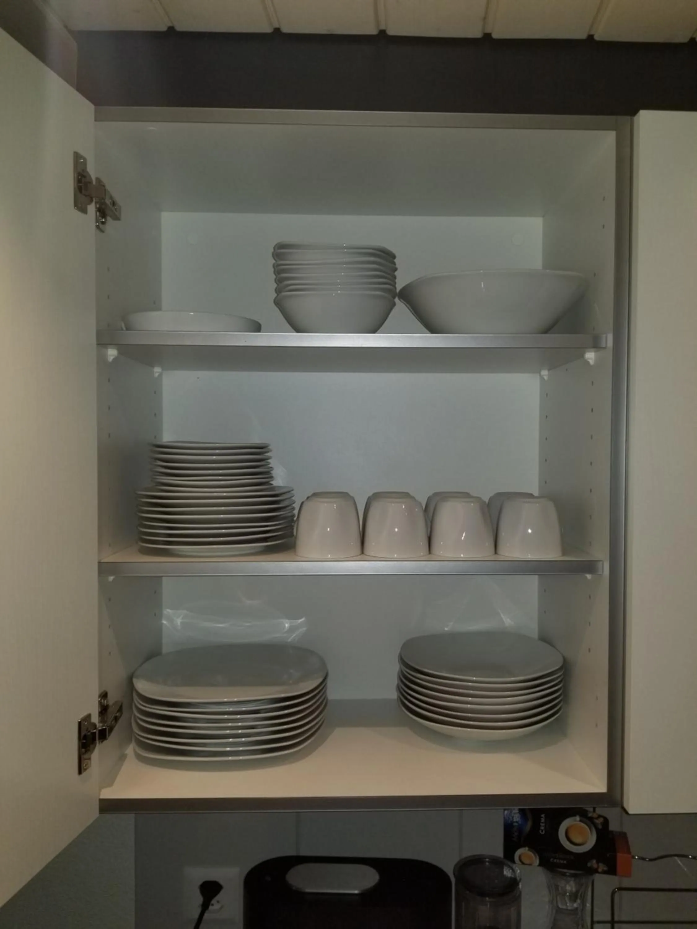 Kitchen or kitchenette in 3 Doppelbett Business Apartment am Bodensee