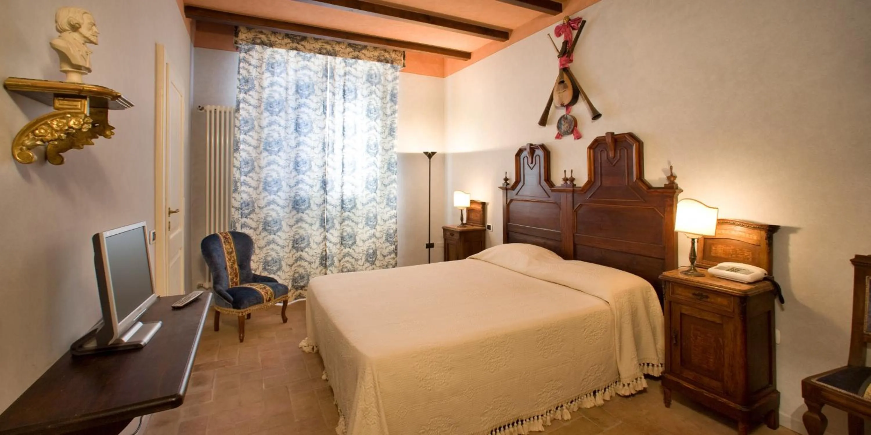 TV and multimedia in Alle Roncole