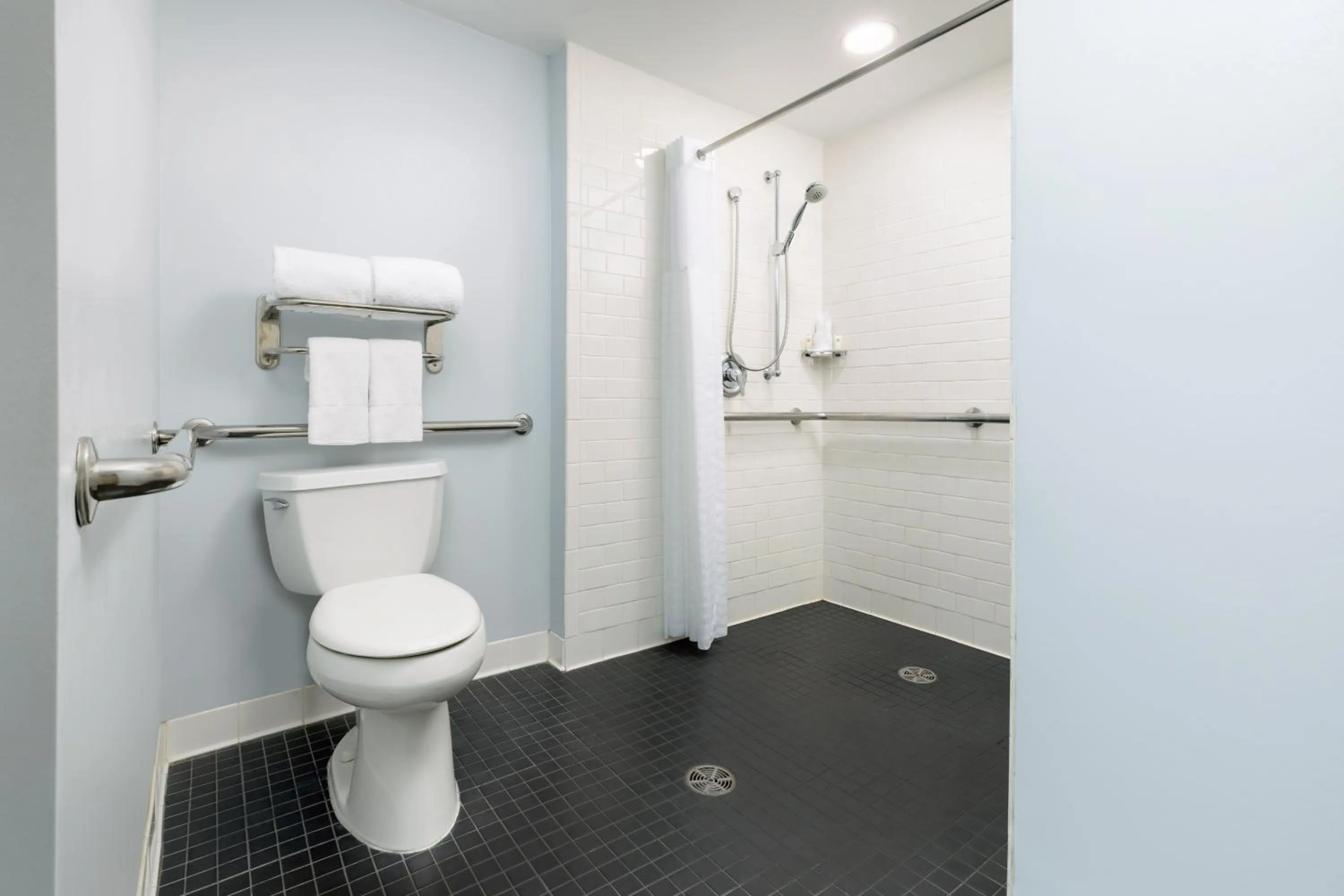 Shower in Millennium Hotel Broadway Times Square