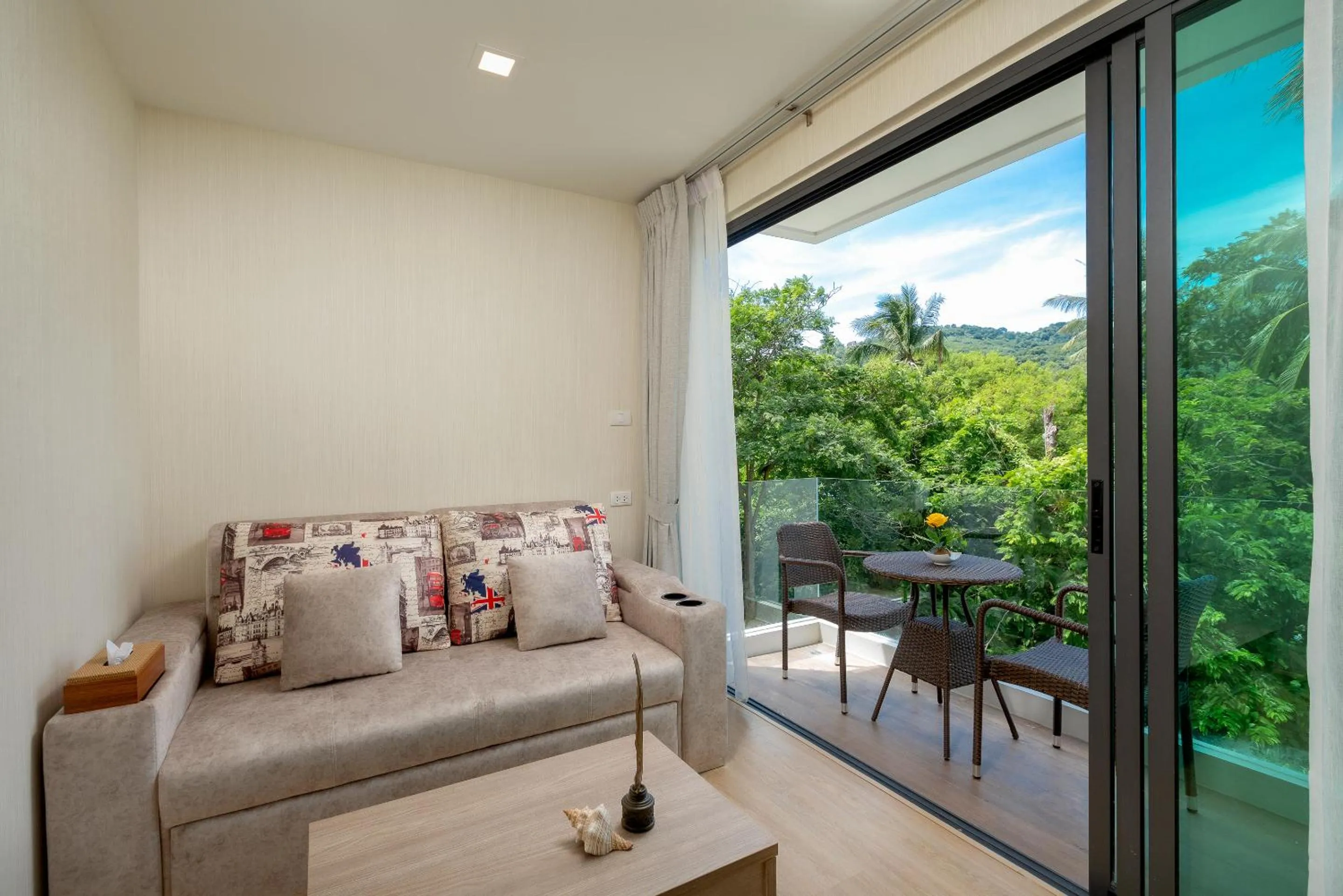 Living room in Splendid Sea View Resort