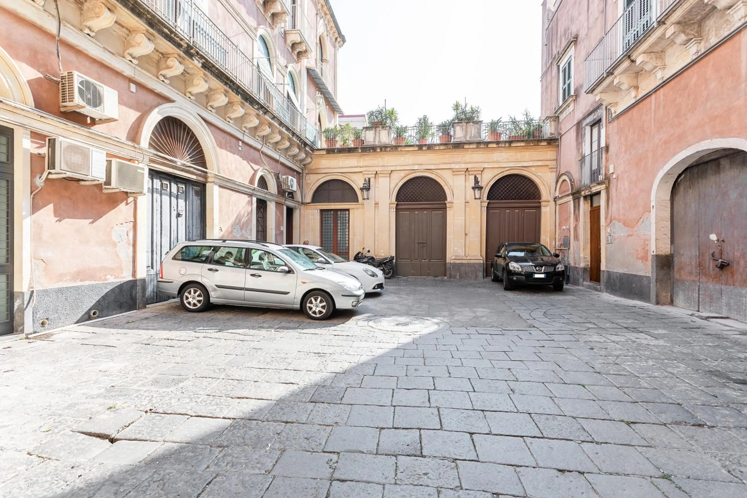 Facade/entrance in GuestHost - Catania City Center Apartment