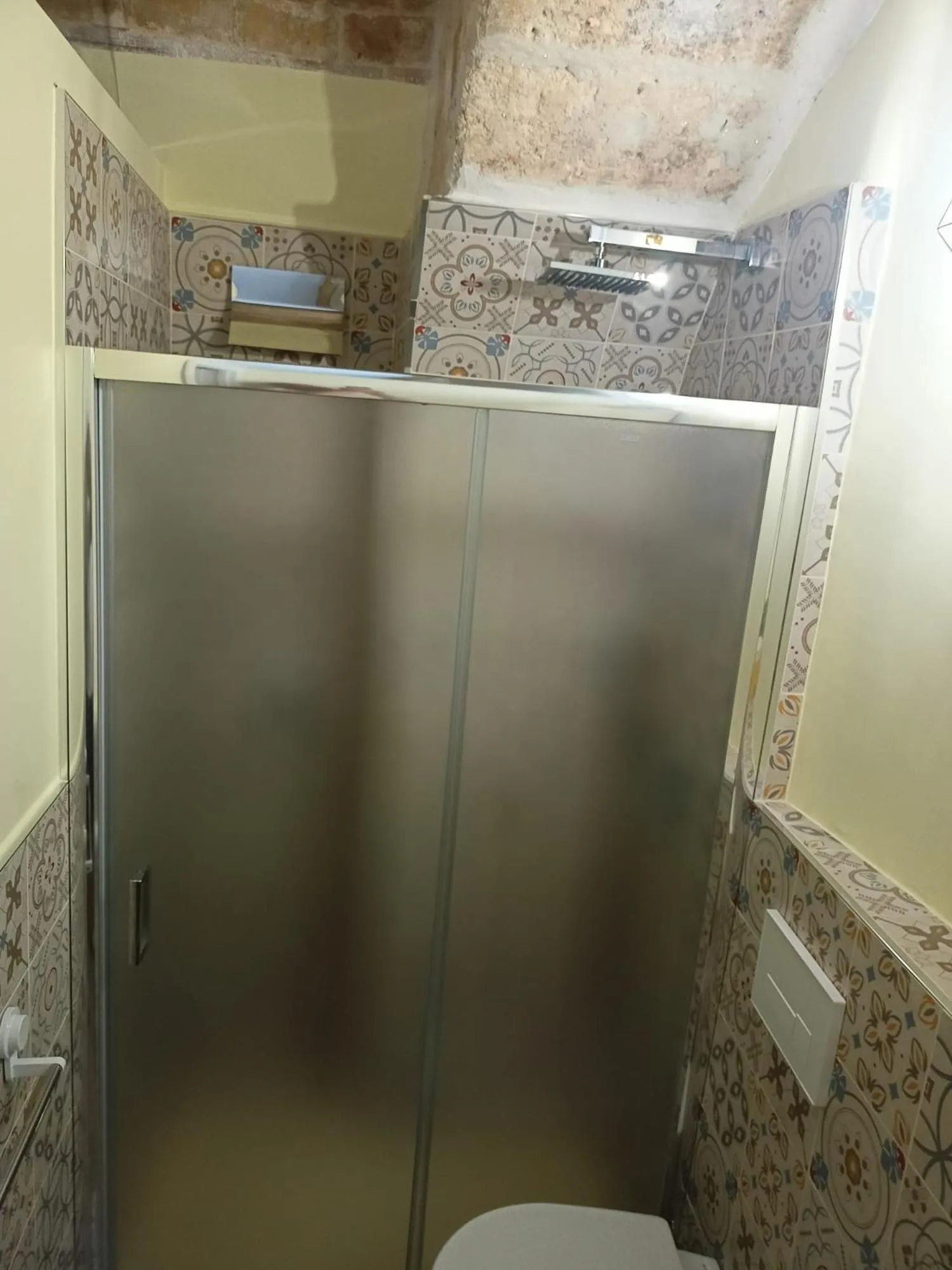 Shower in C'era Una Volta...