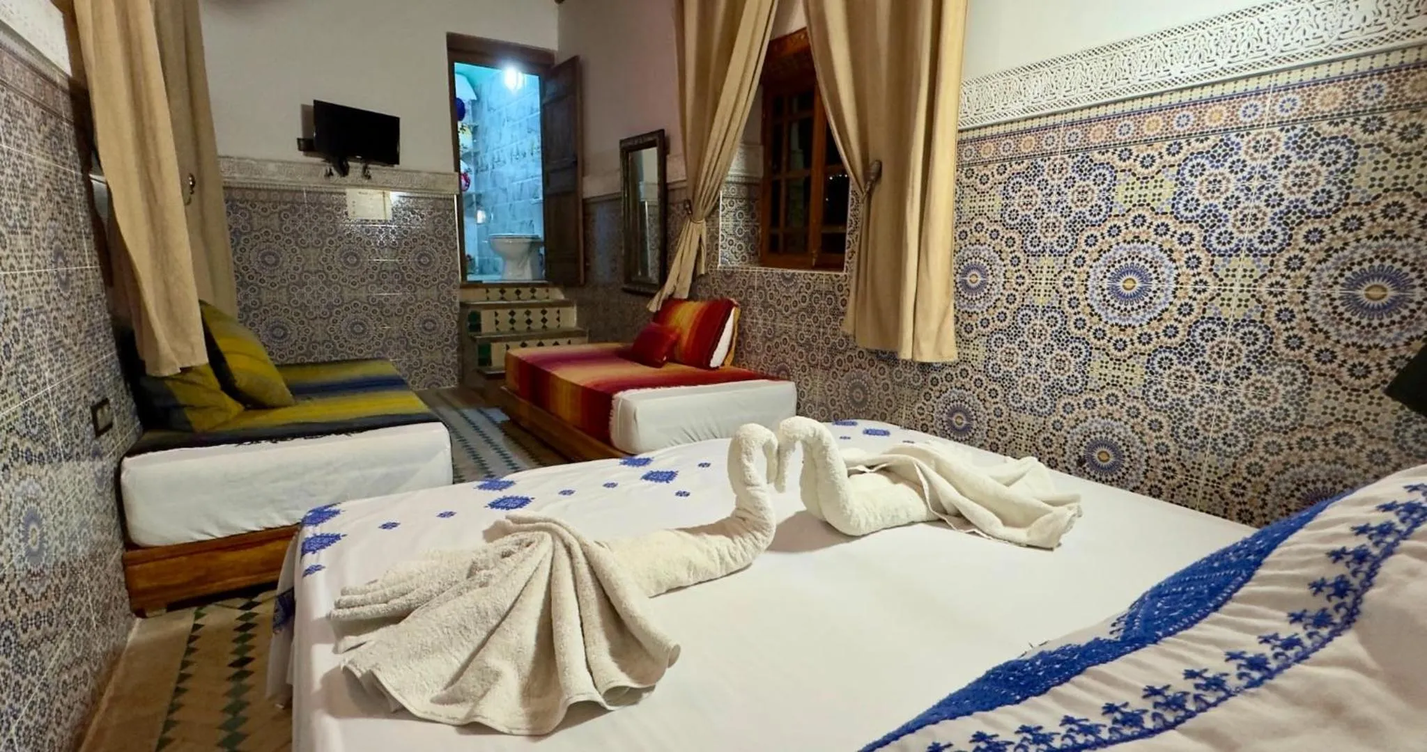 Bed in Riad Le Petit Patrimoine De Fés