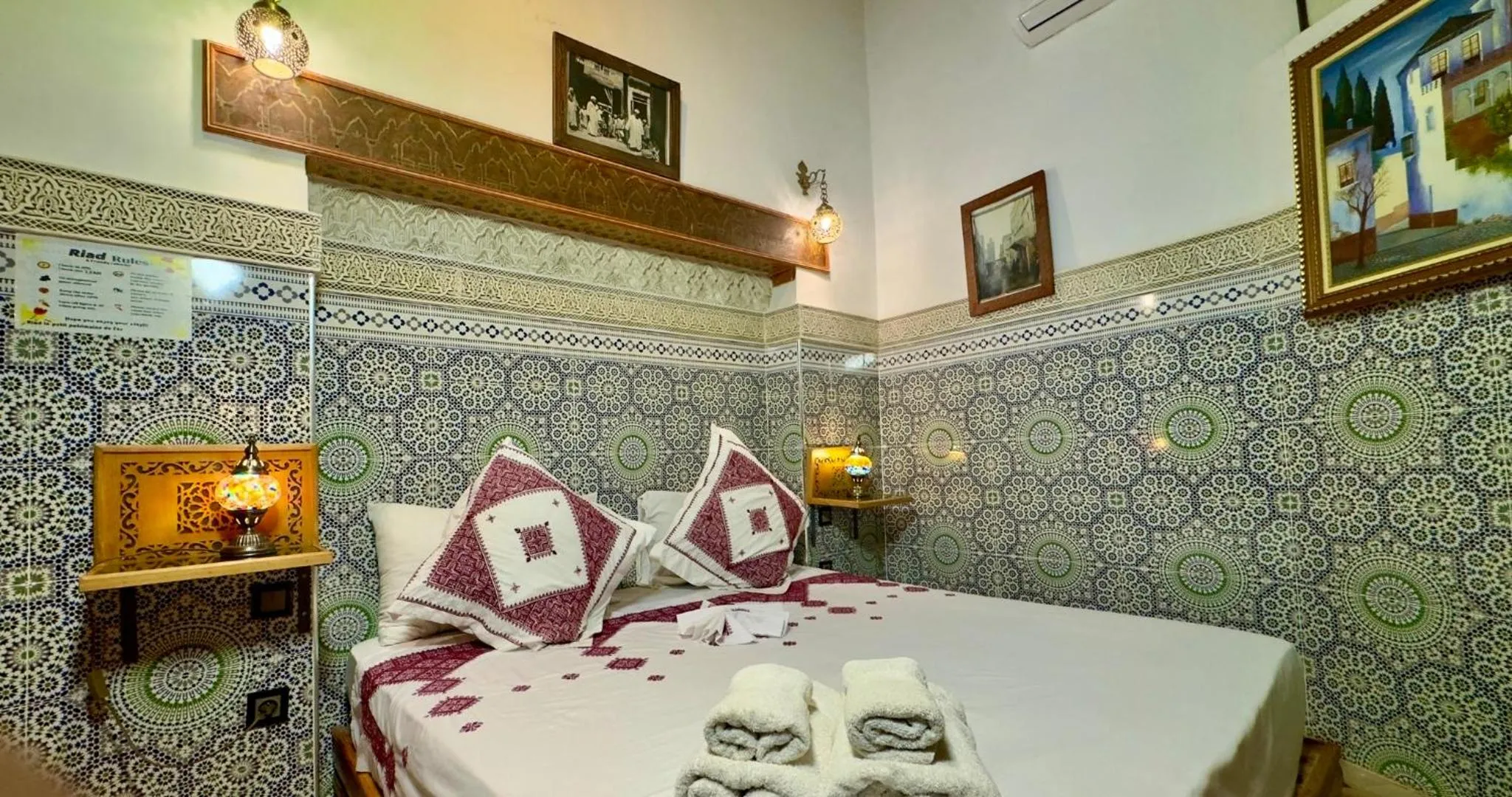 Bed in Riad Le Petit Patrimoine De Fés