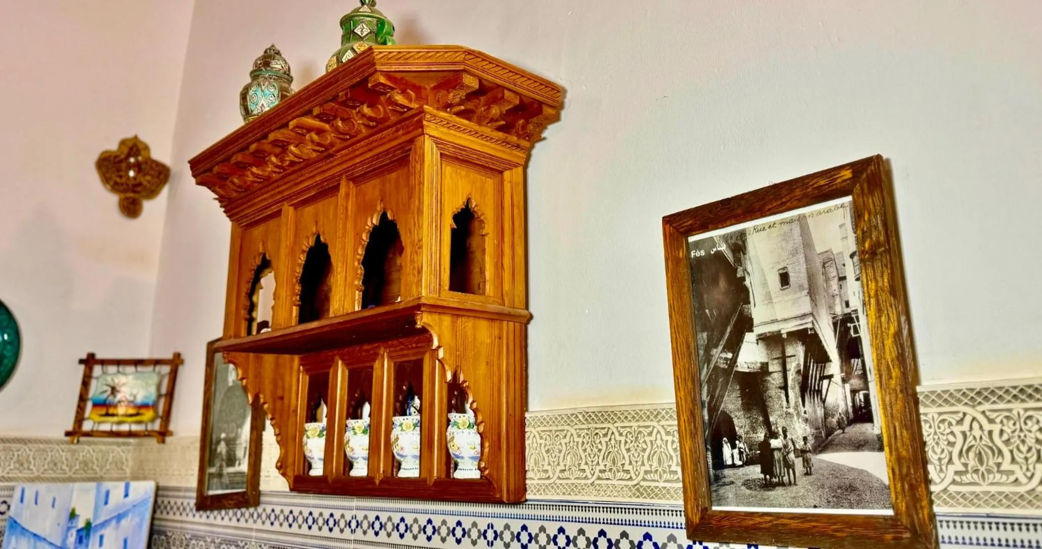 Decorative detail in Riad Le Petit Patrimoine De Fés