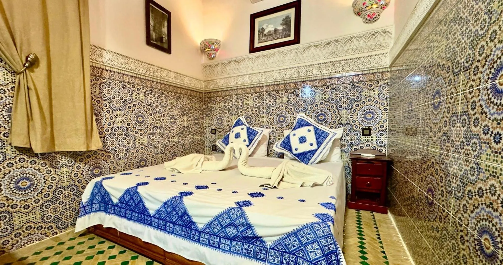 Bed in Riad Le Petit Patrimoine De Fés