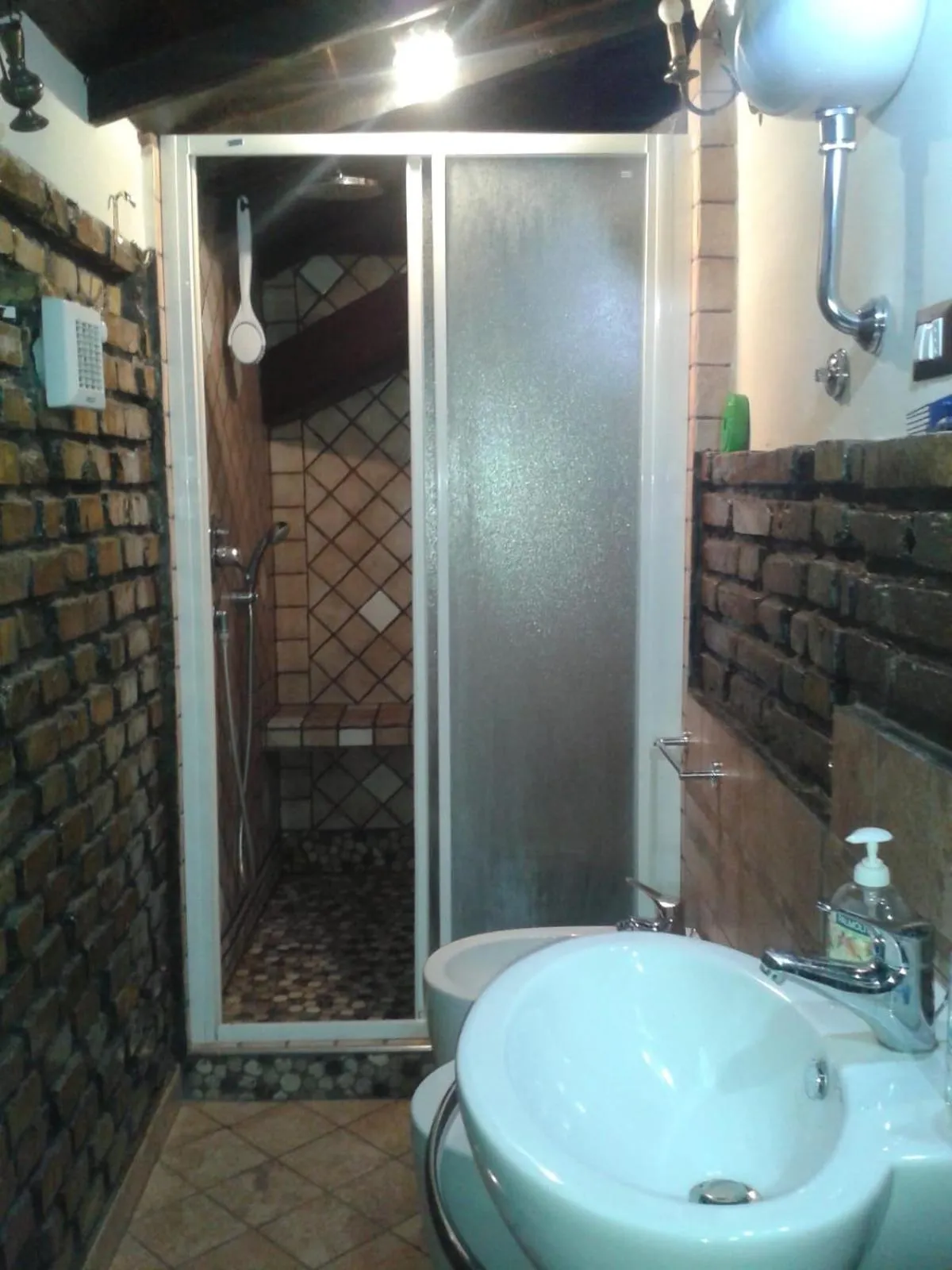 Shower in B&BGarbatella