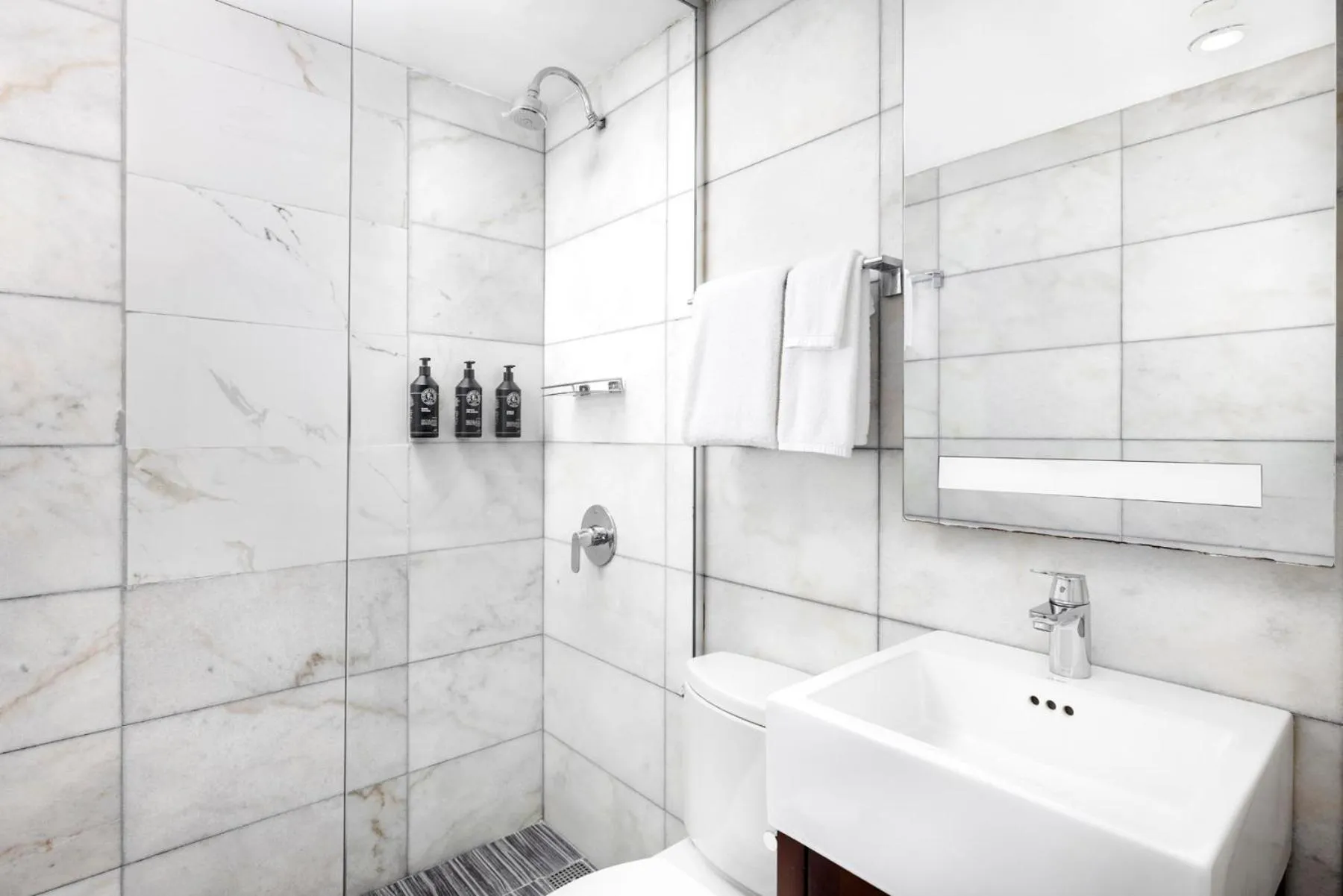 Bathroom in The Gallivant Times Square