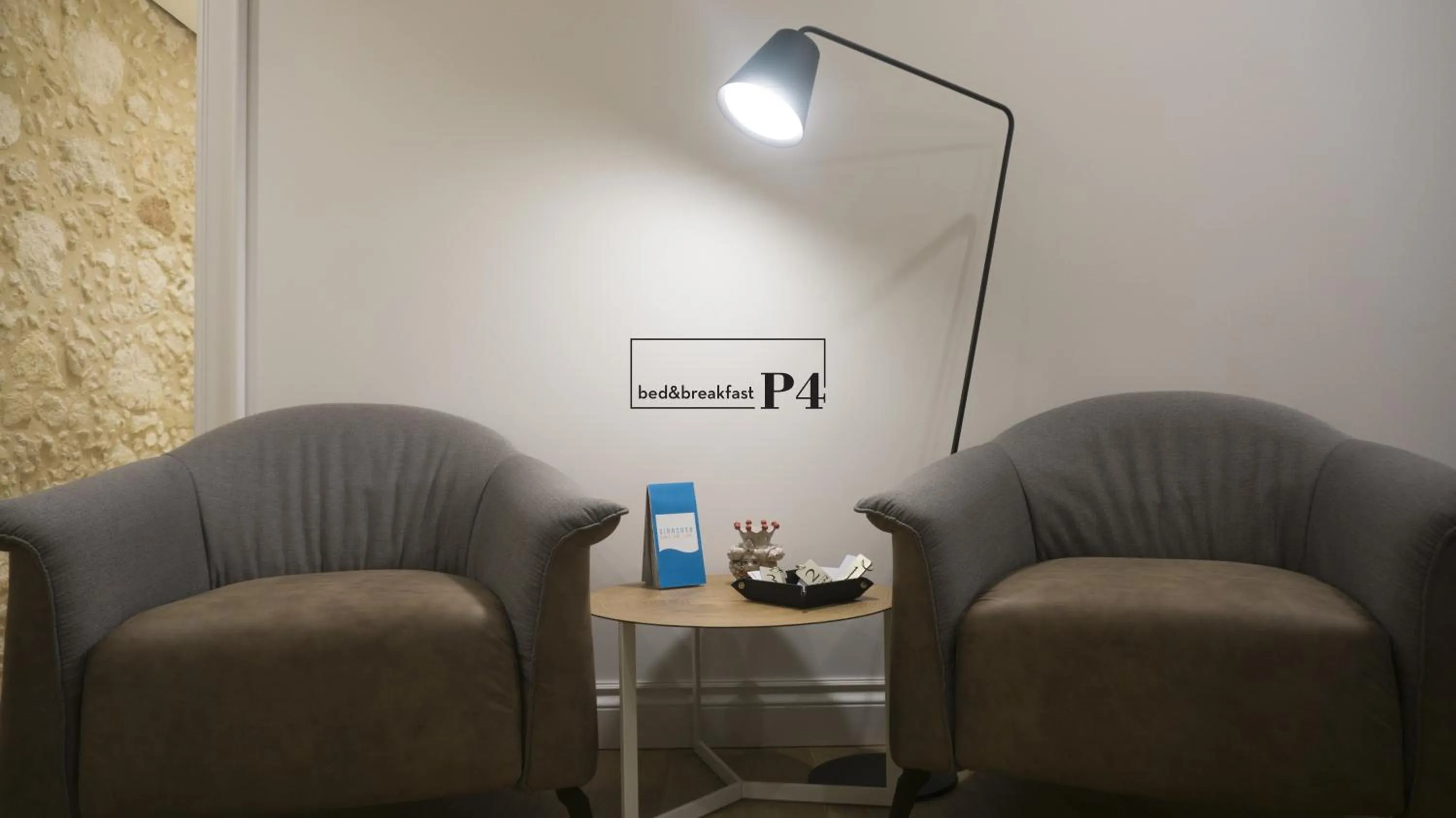 Communal lounge/ TV room in P4 Ortigia_Siracusa