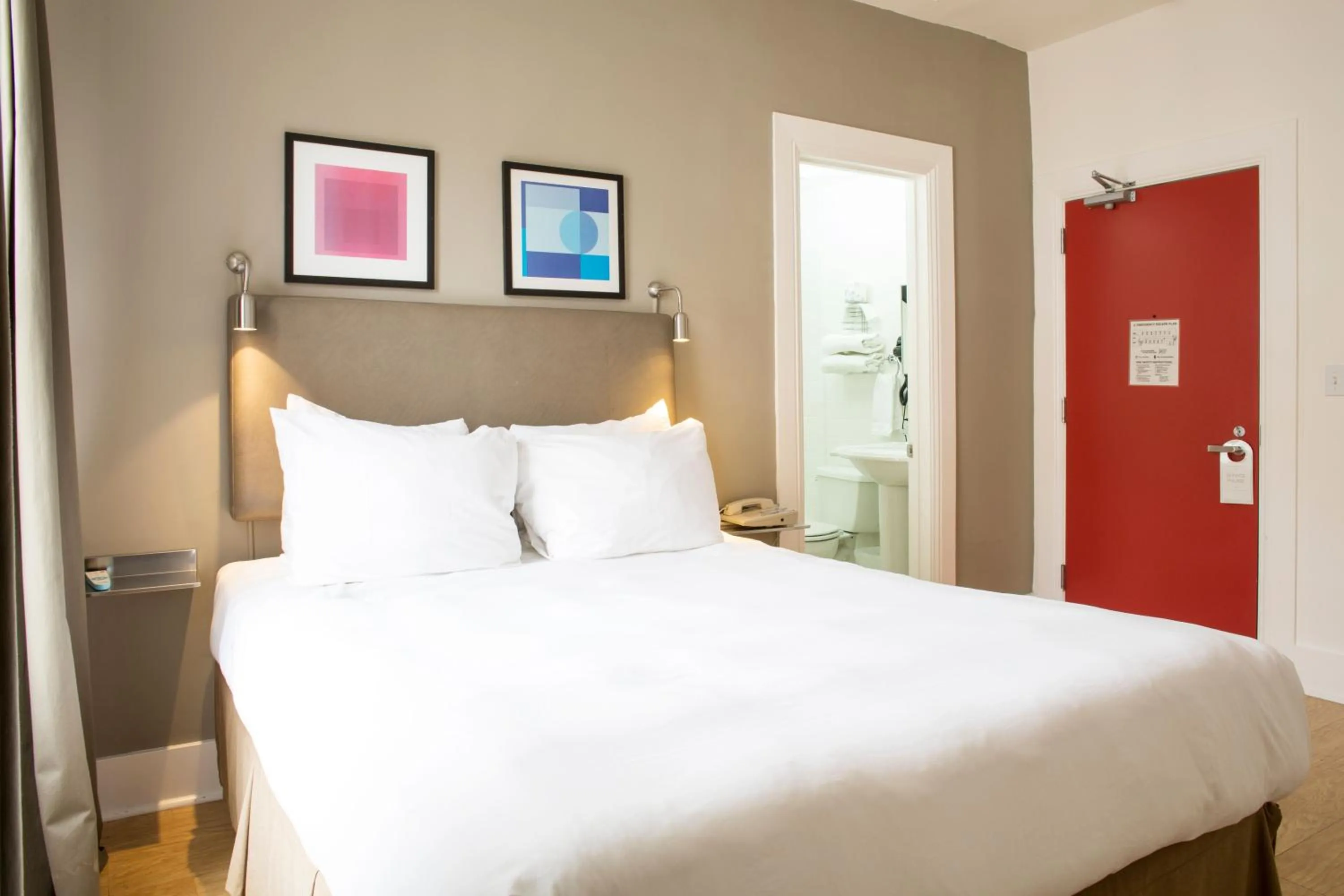 Bed in Herbert Hotel