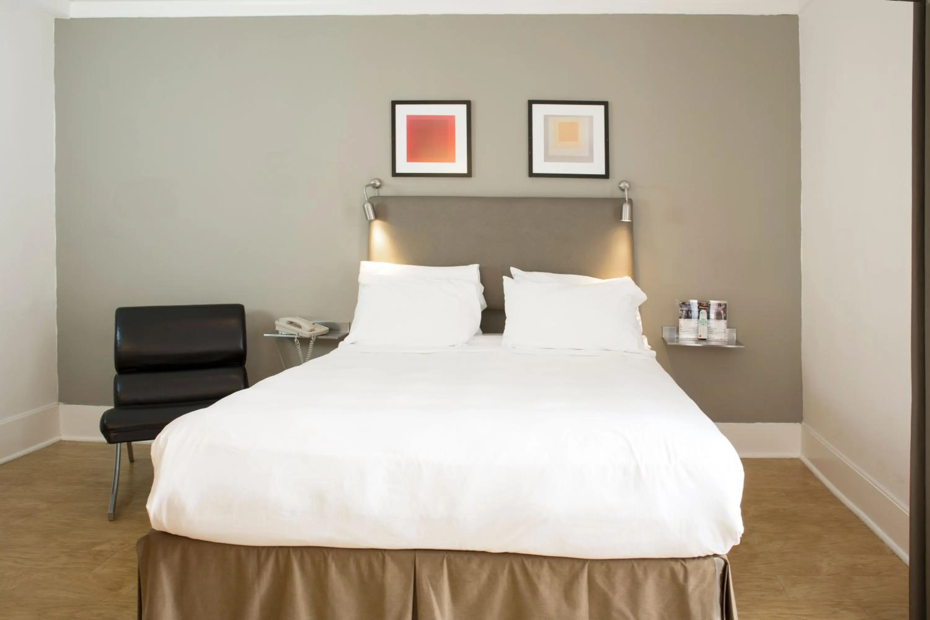 Bed in Herbert Hotel