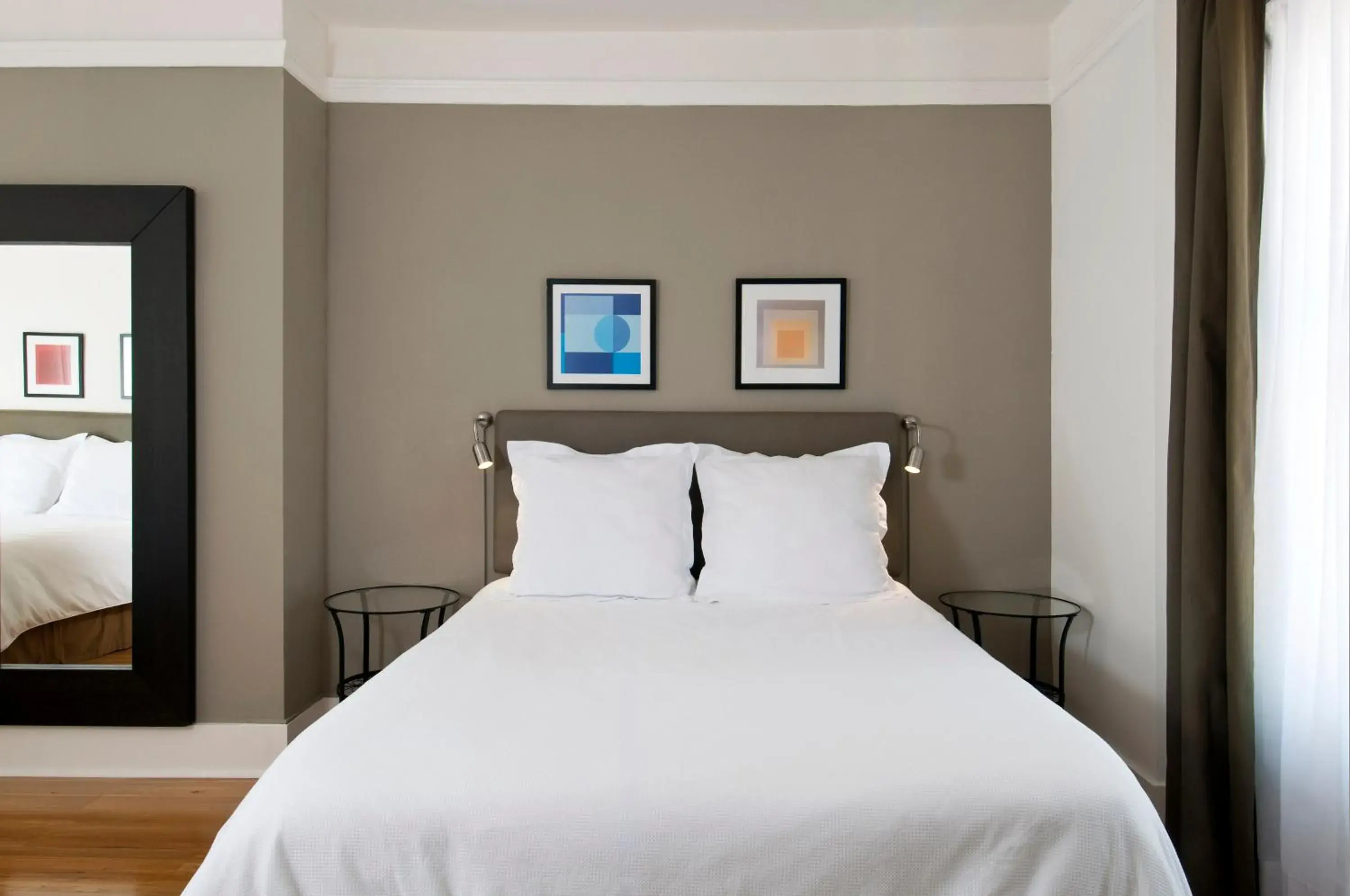 Bed in Herbert Hotel Bed in Herbert Hotel