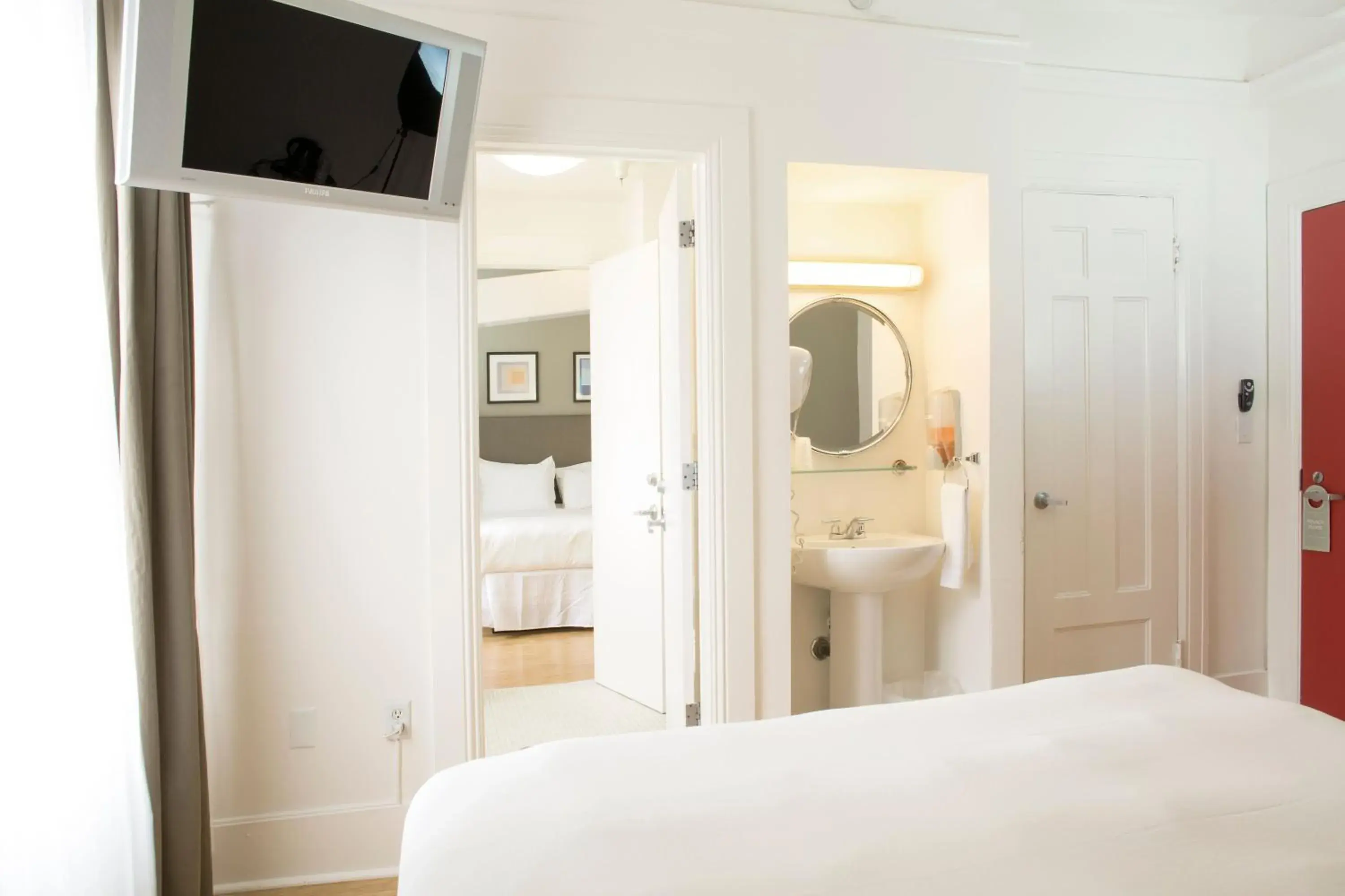 Bed in Herbert Hotel Bed in Herbert Hotel