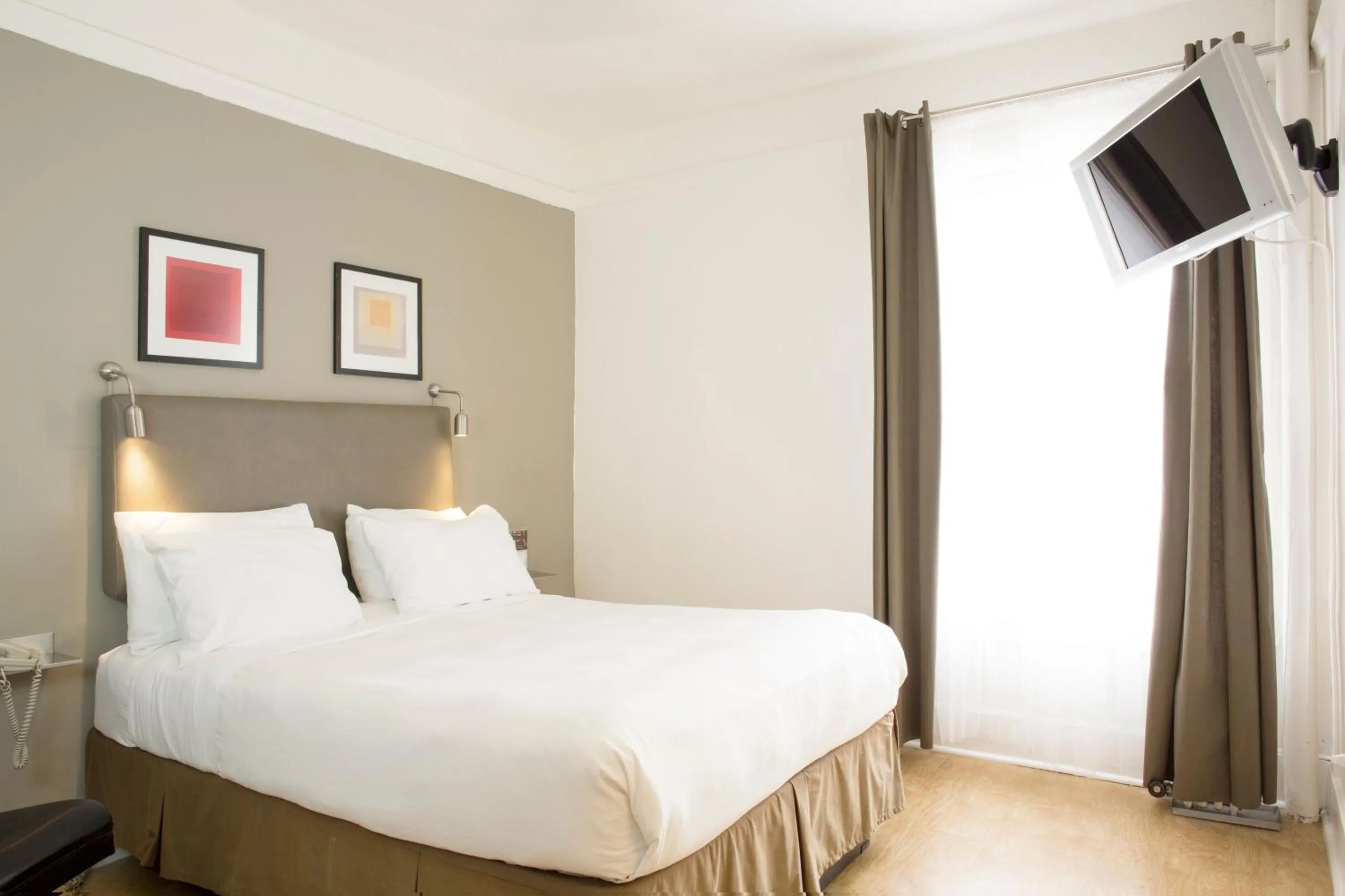 Bed in Herbert Hotel