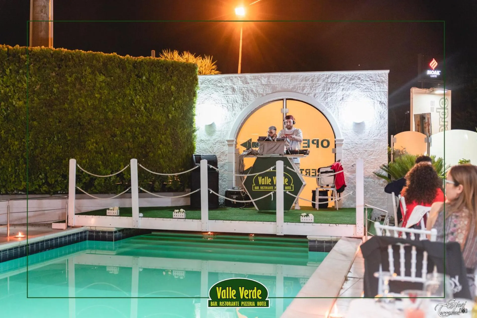 Swimming pool in Hotel Valle Verde