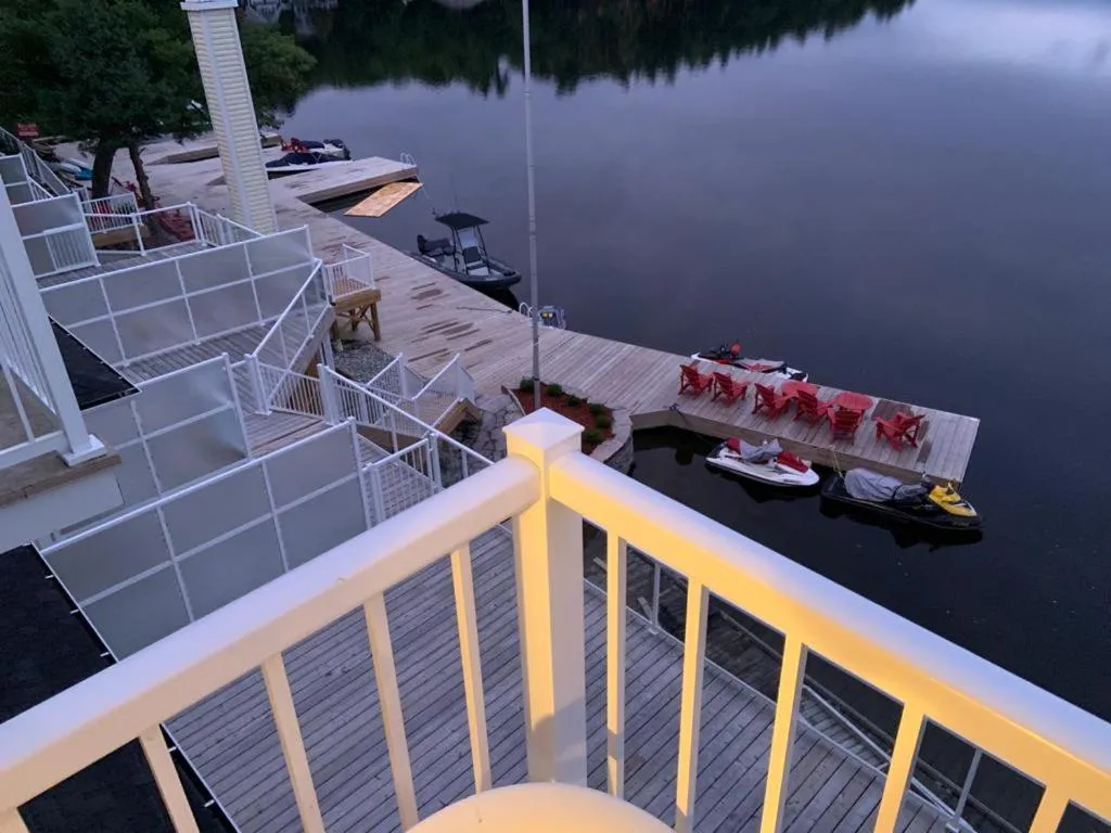 Muskoka Lakes Hotel and Resorts