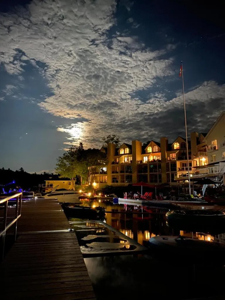 Muskoka Lakes Hotel and Resorts