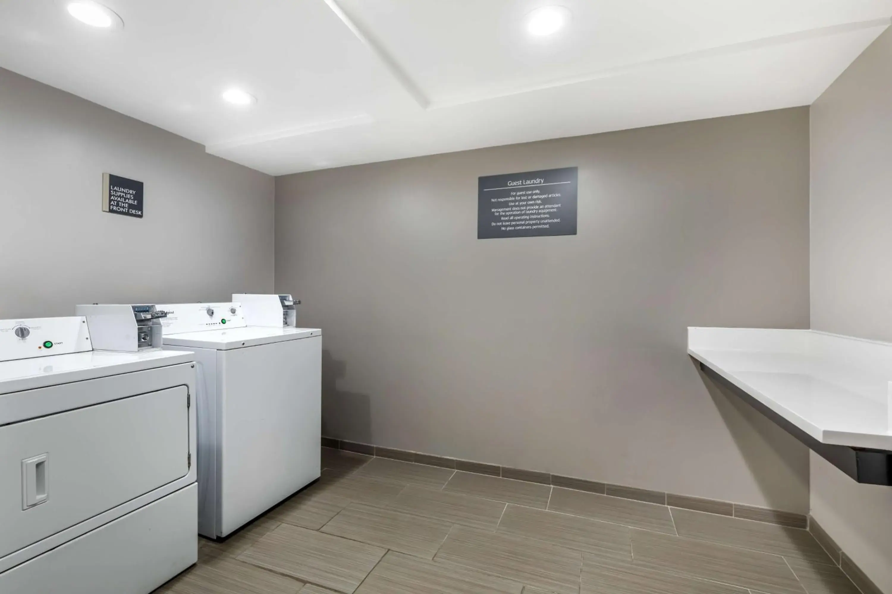 Property building in Best Western Laurel Property building in Best Western Laurel