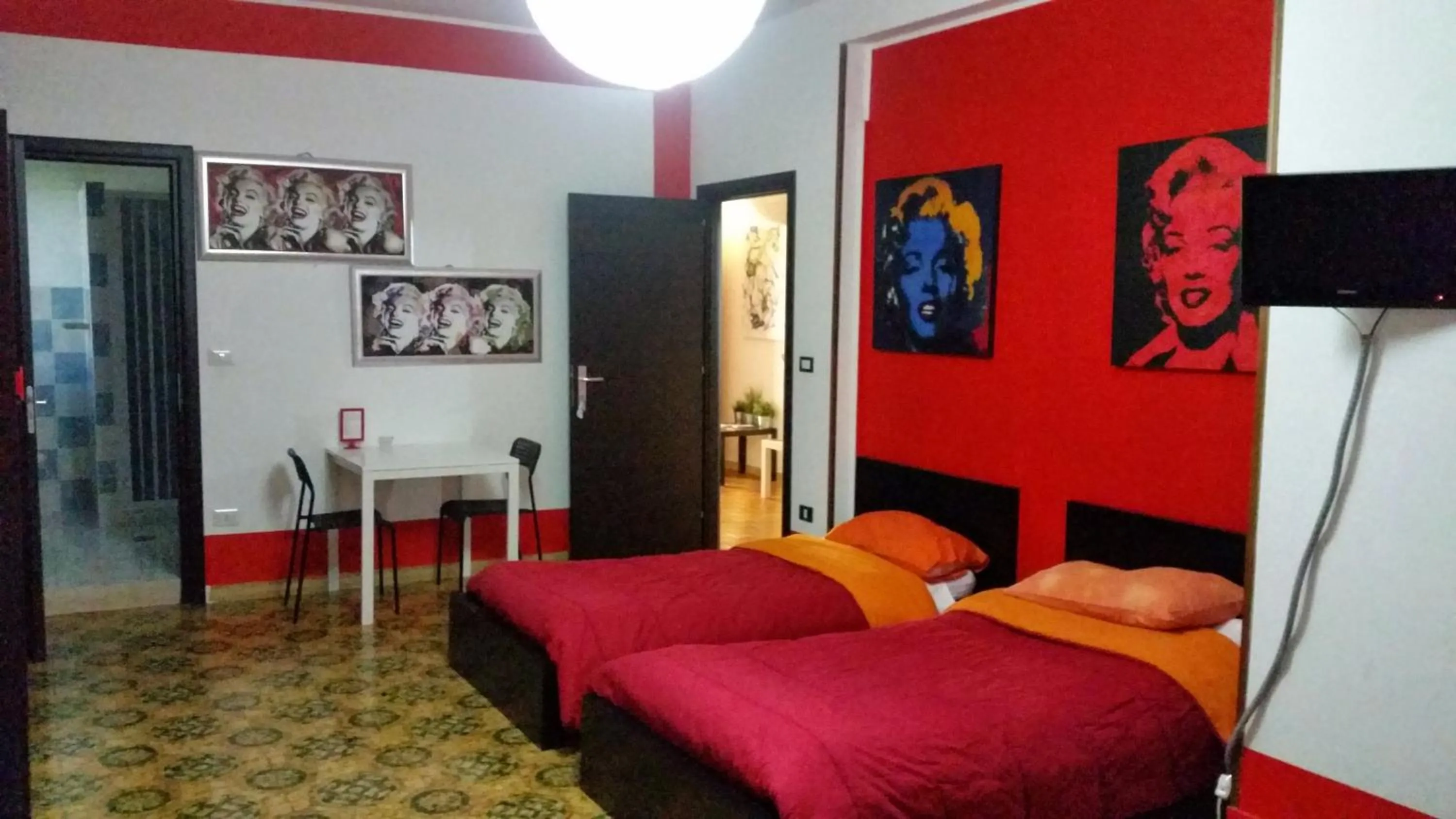 Bed in B&B Colors