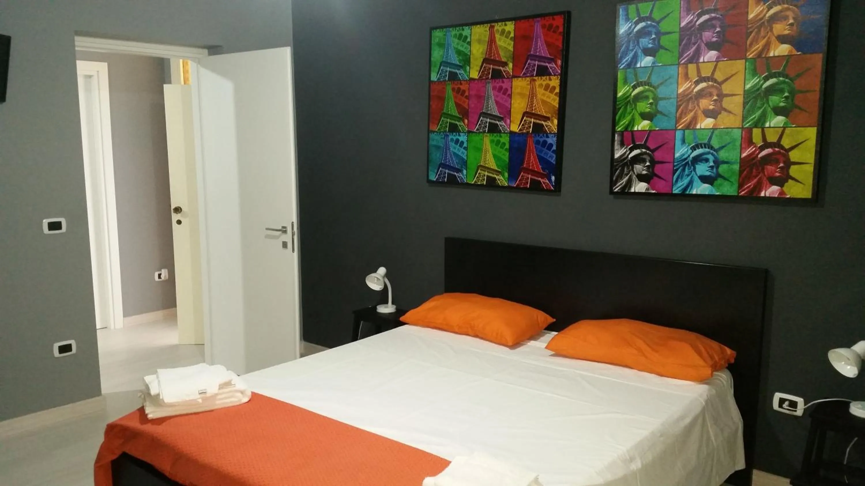 Bed in B&B Colors