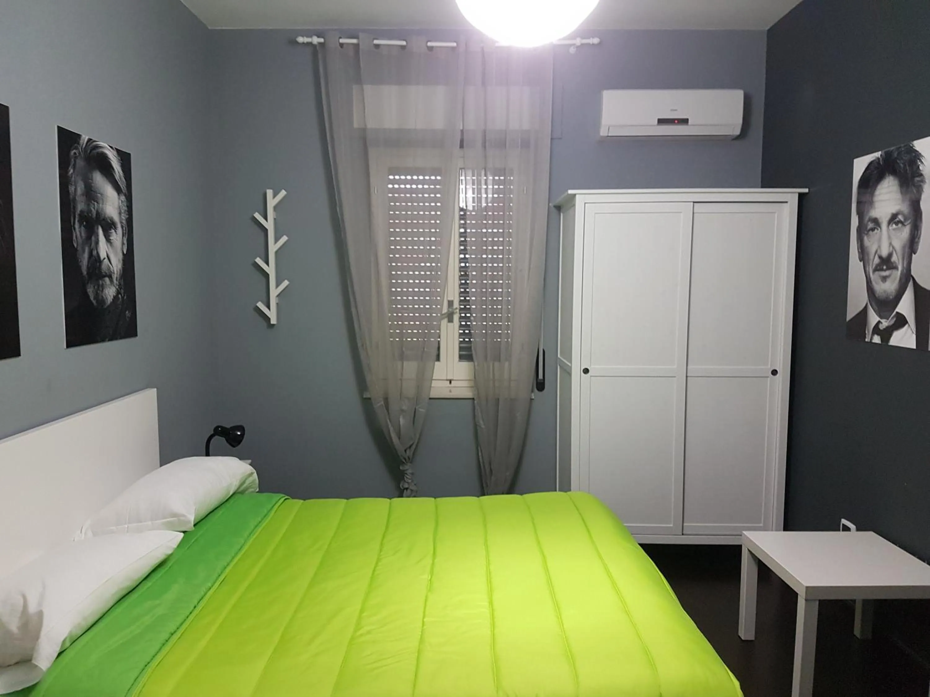 Bed in B&B Colors