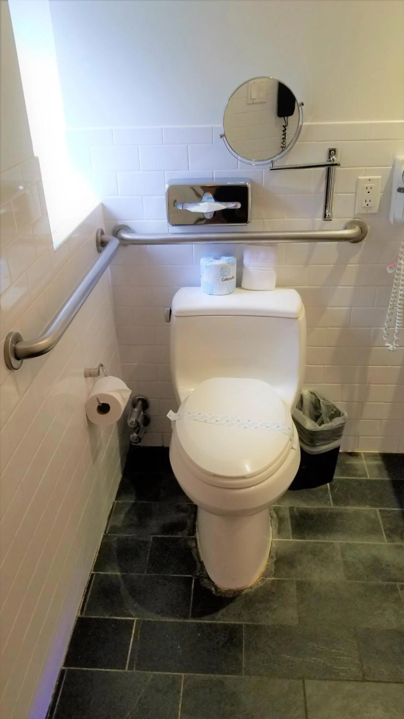 Toilet in Night Hotel Broadway