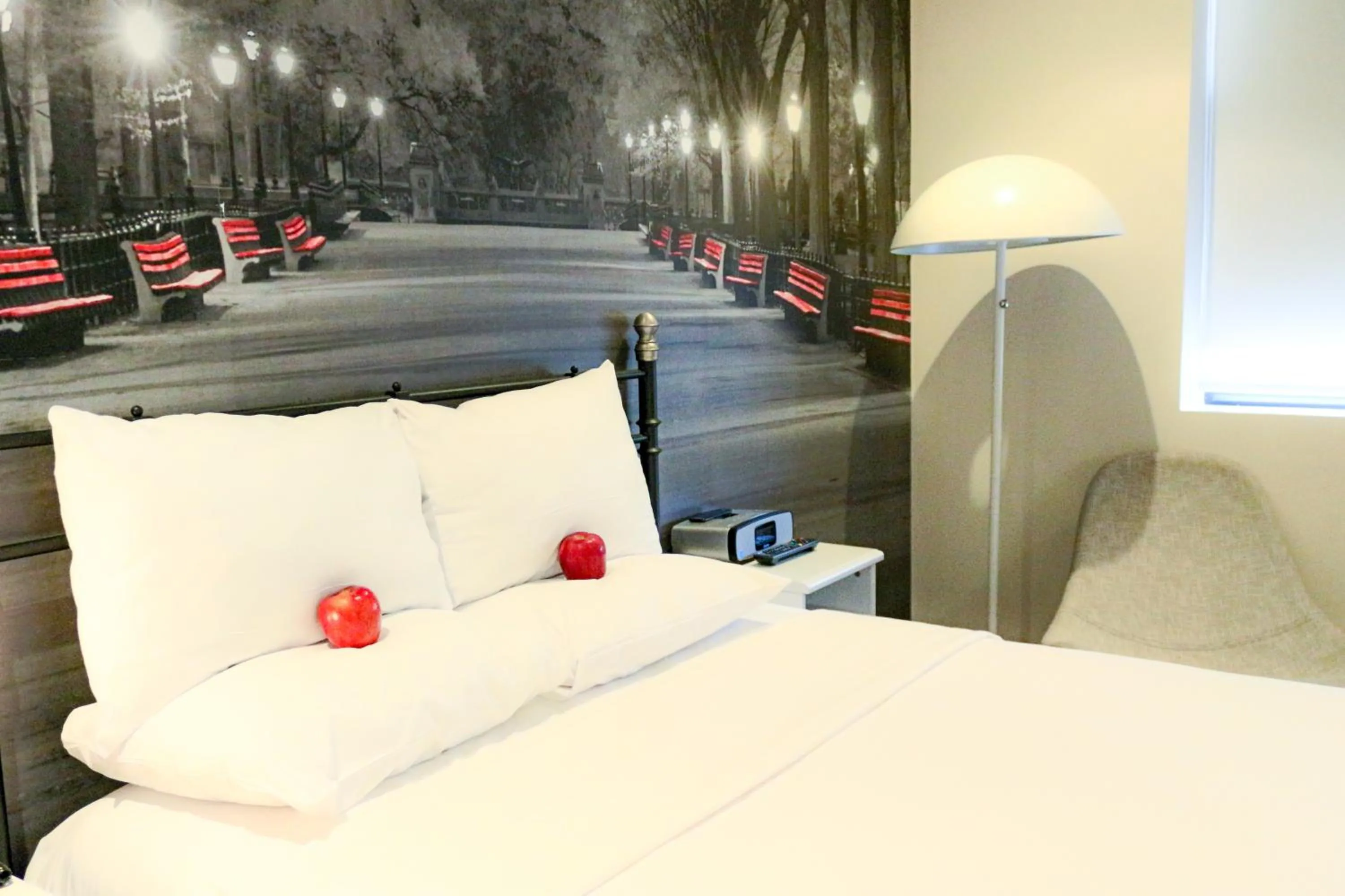 Bed in Night Hotel Broadway